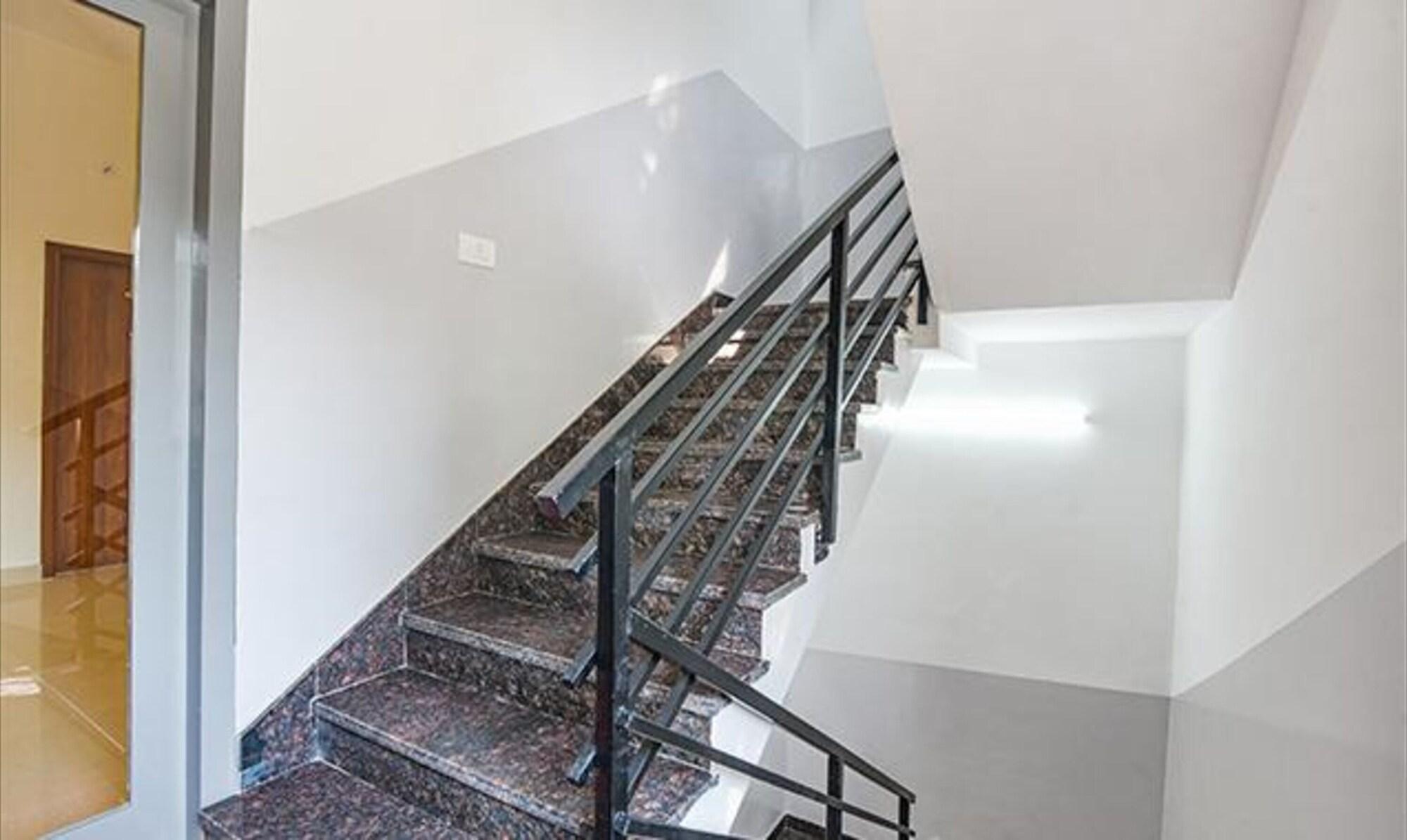Vista Lobby Fabhotel Gr Btm Layout