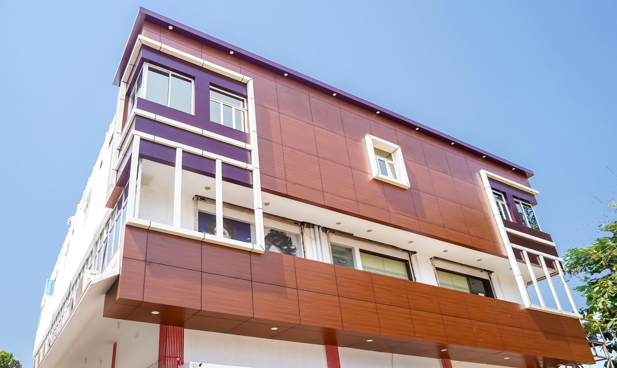 Vista Exterior Treebo Oasis, Laxmisagar