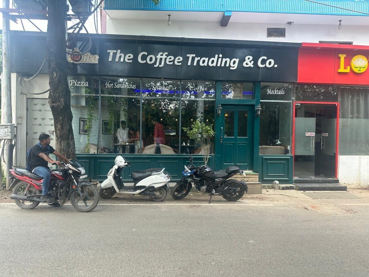 Vista Exterior Lotus Hotel Inn