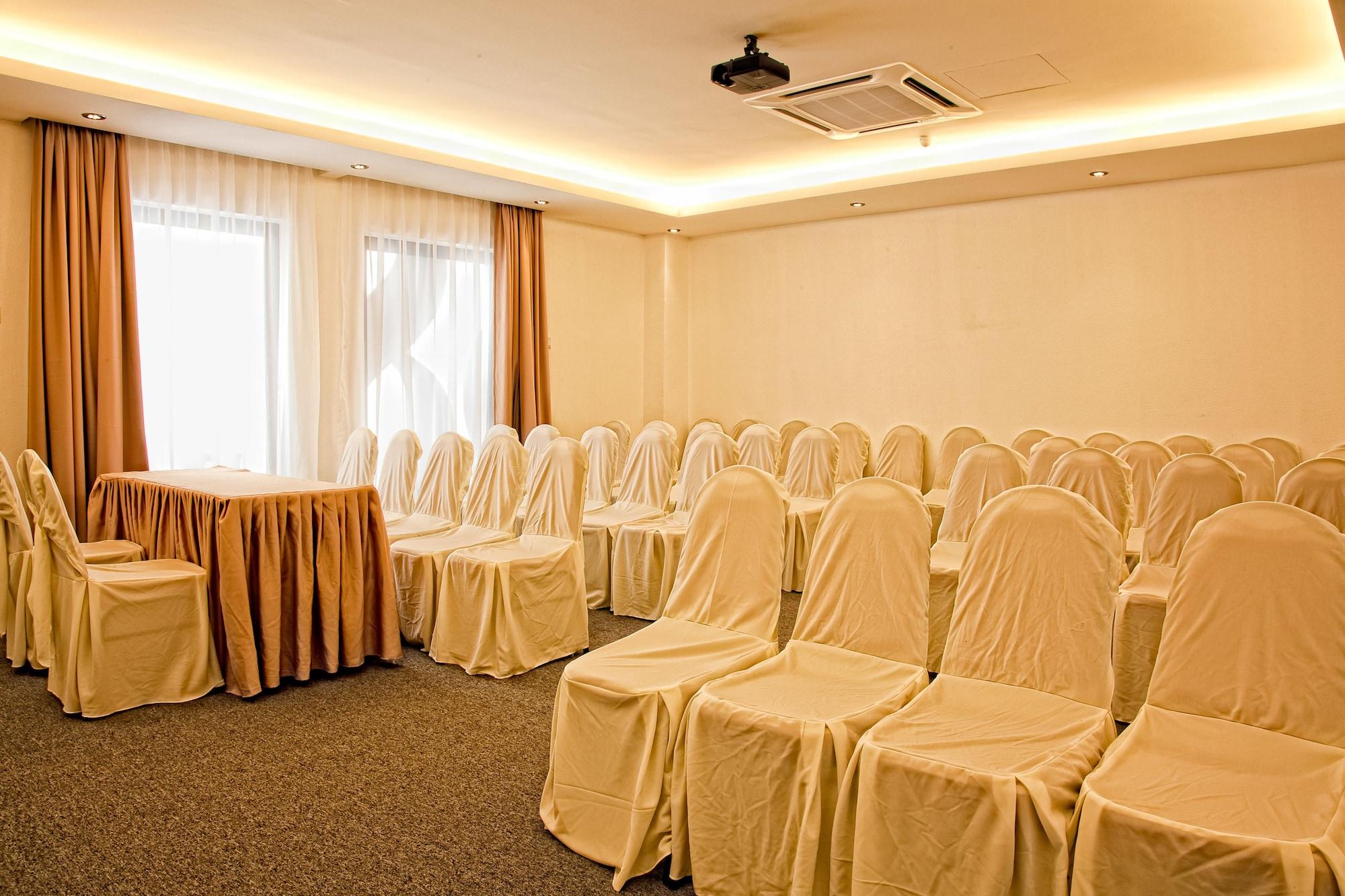 Sala de Reuniones The Leverage Business Hotel Rawang