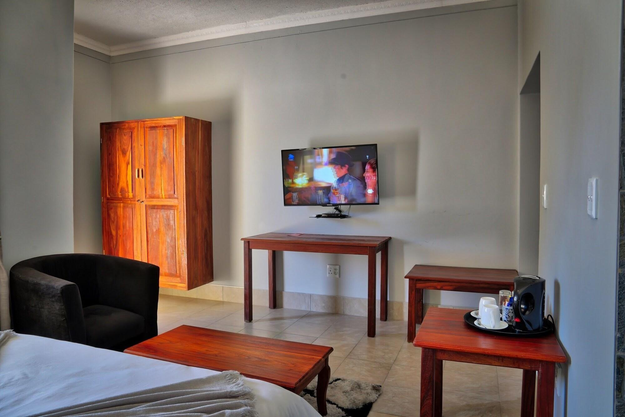 Varios Mango Guesthouse