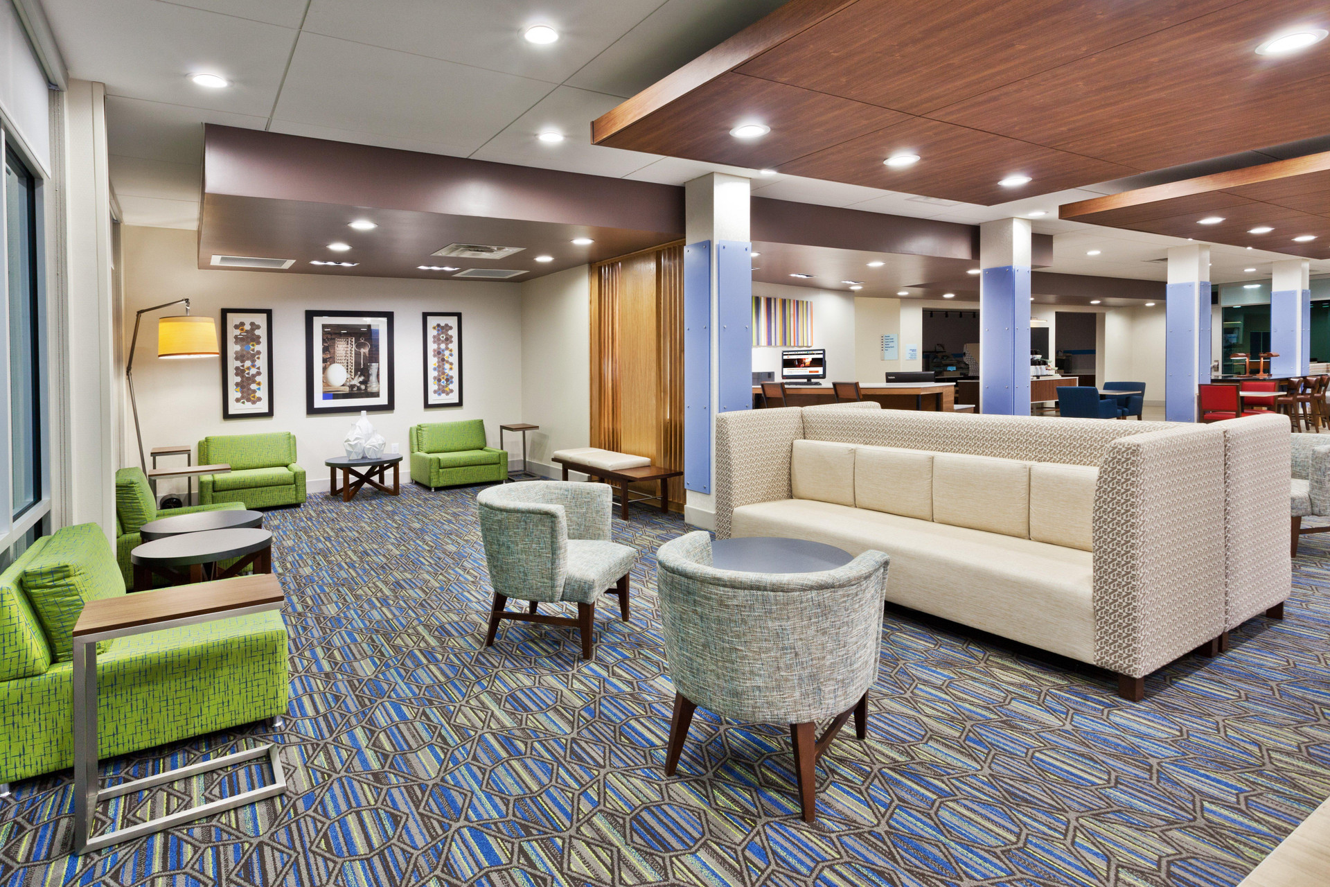 Vista Lobby Holiday Inn Express & Suites Cartersville by IHG
