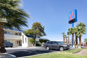 Alojamiento - Motel 6 North Palm Springs, CA - North