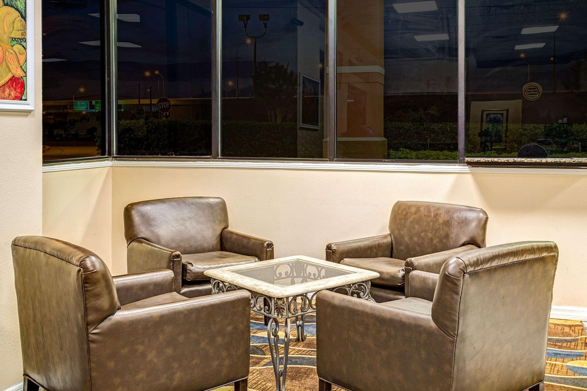 Varios Days Inn by Wyndham York Alabama