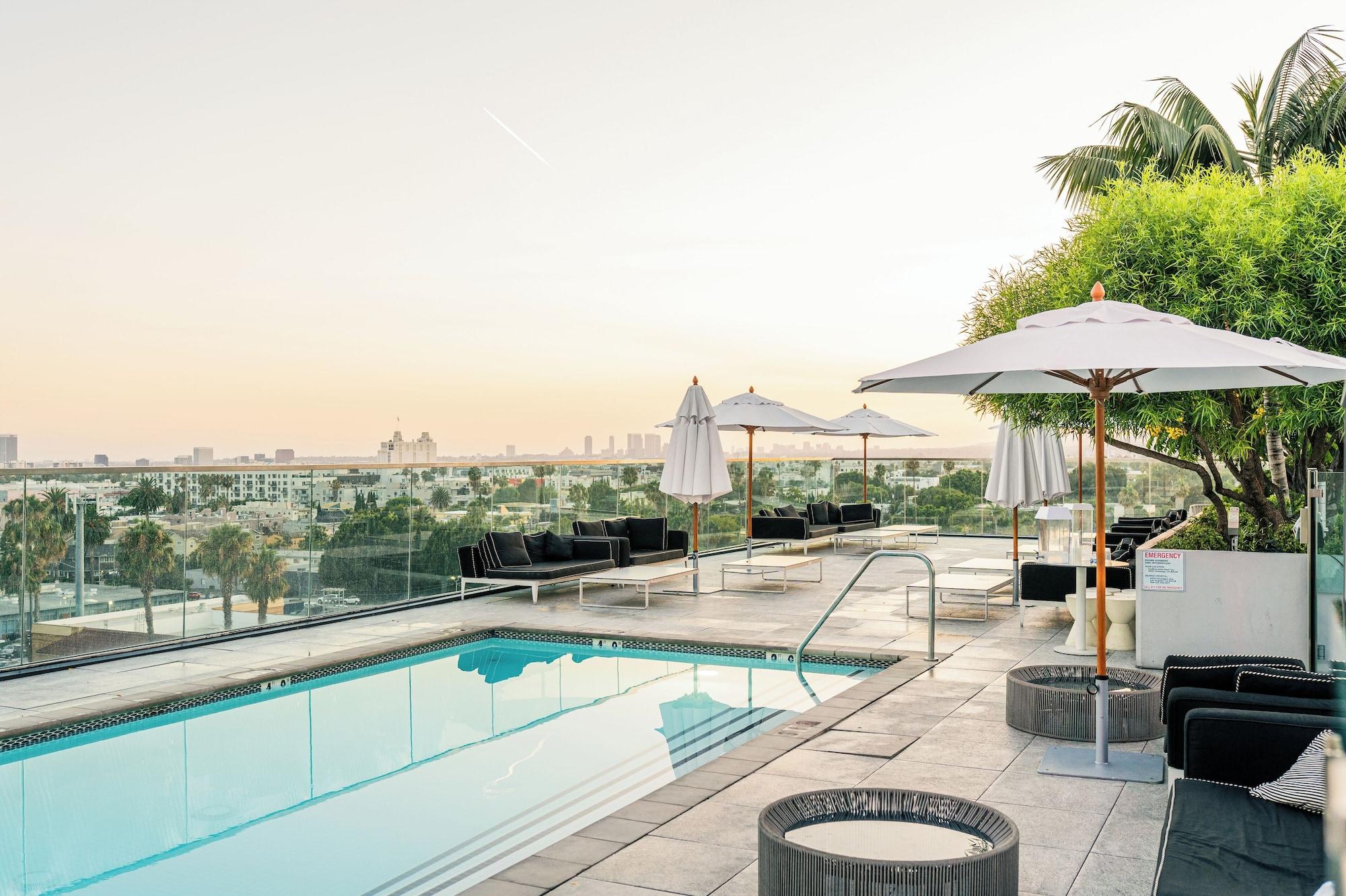 Vista Piscina The Godfrey Hotel Hollywood