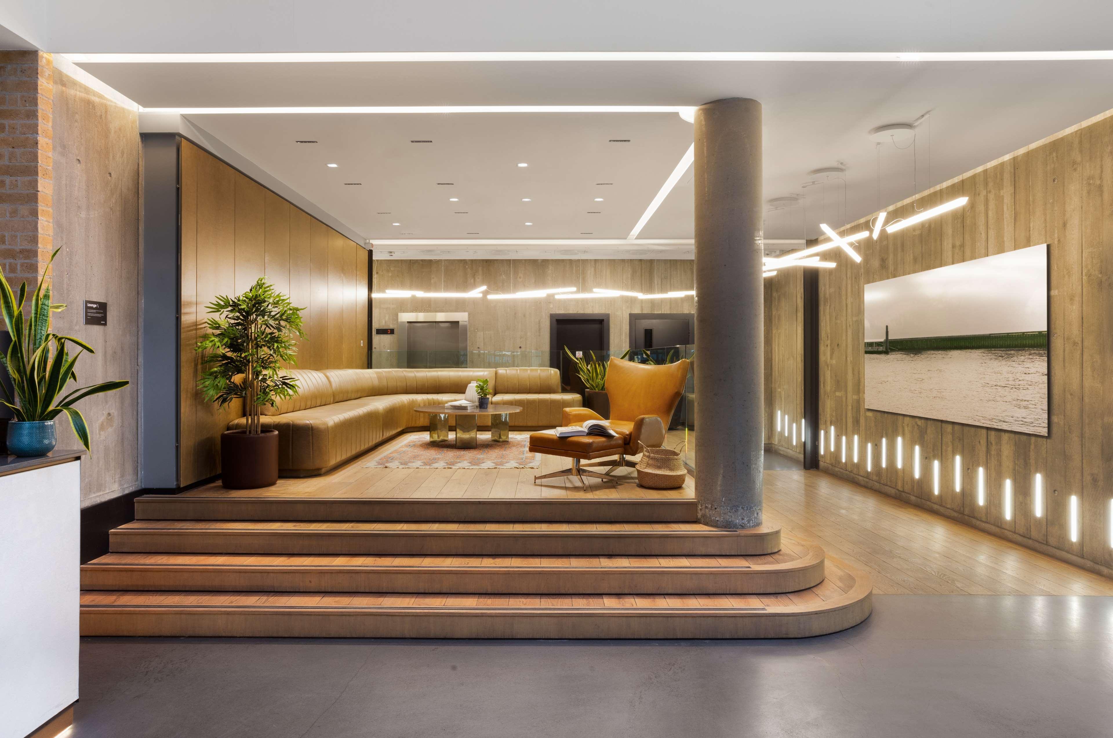 Vista Lobby Native Bankside