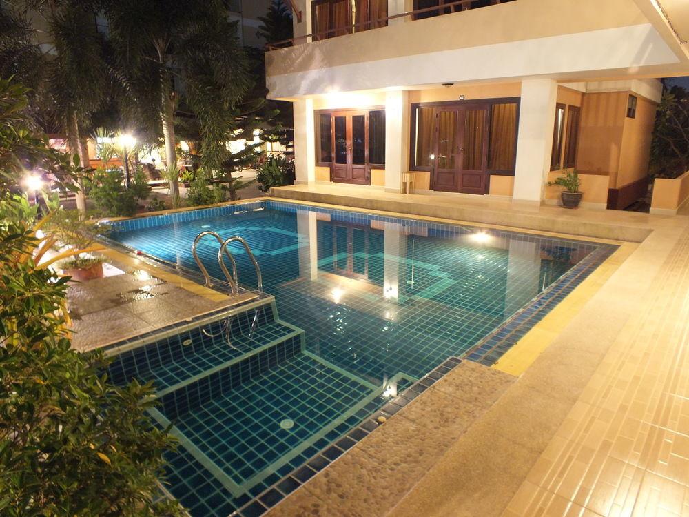 Varios Chaba Garden Resort & Service