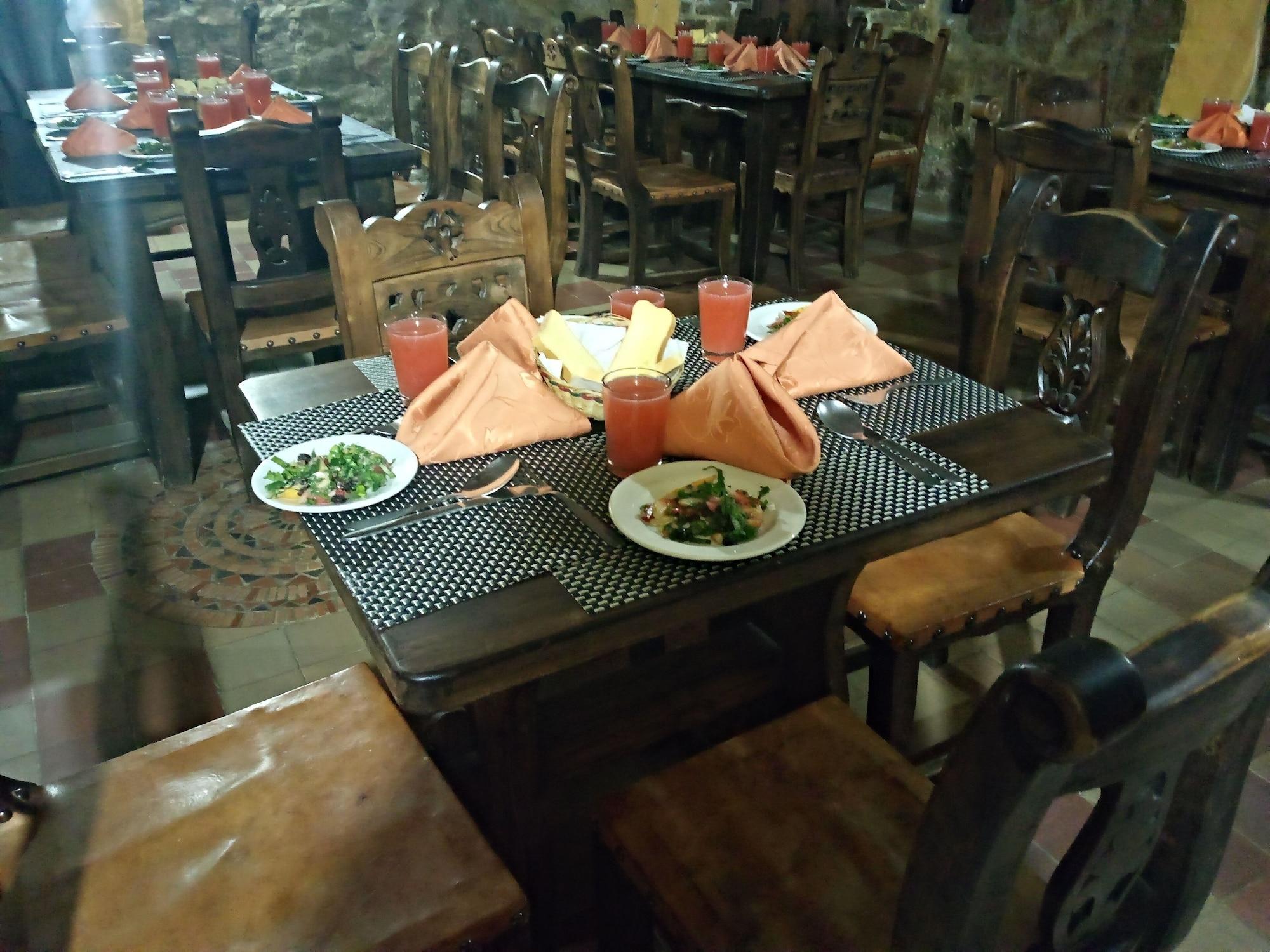 Restaurant Hotel Cabañas San Cayetano