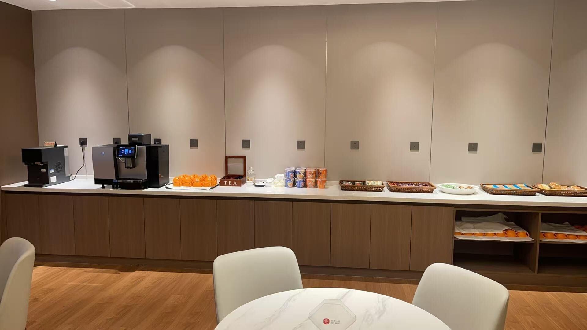 Restaurant T3E JOY REST LOUNGE