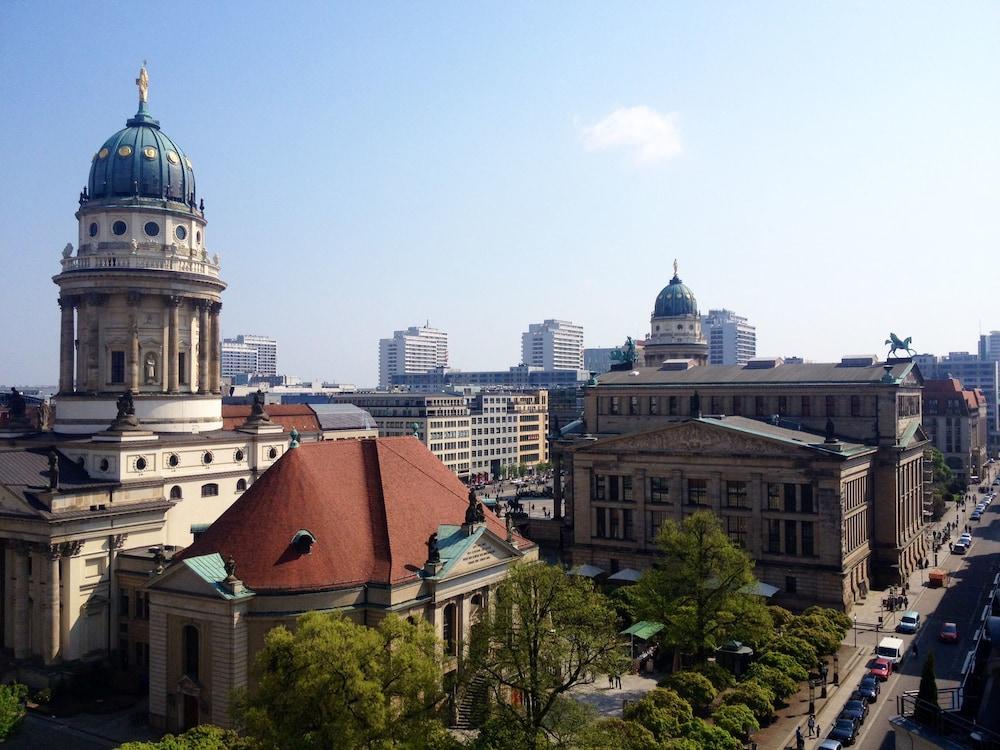 Vista Exterior Regent Berlin