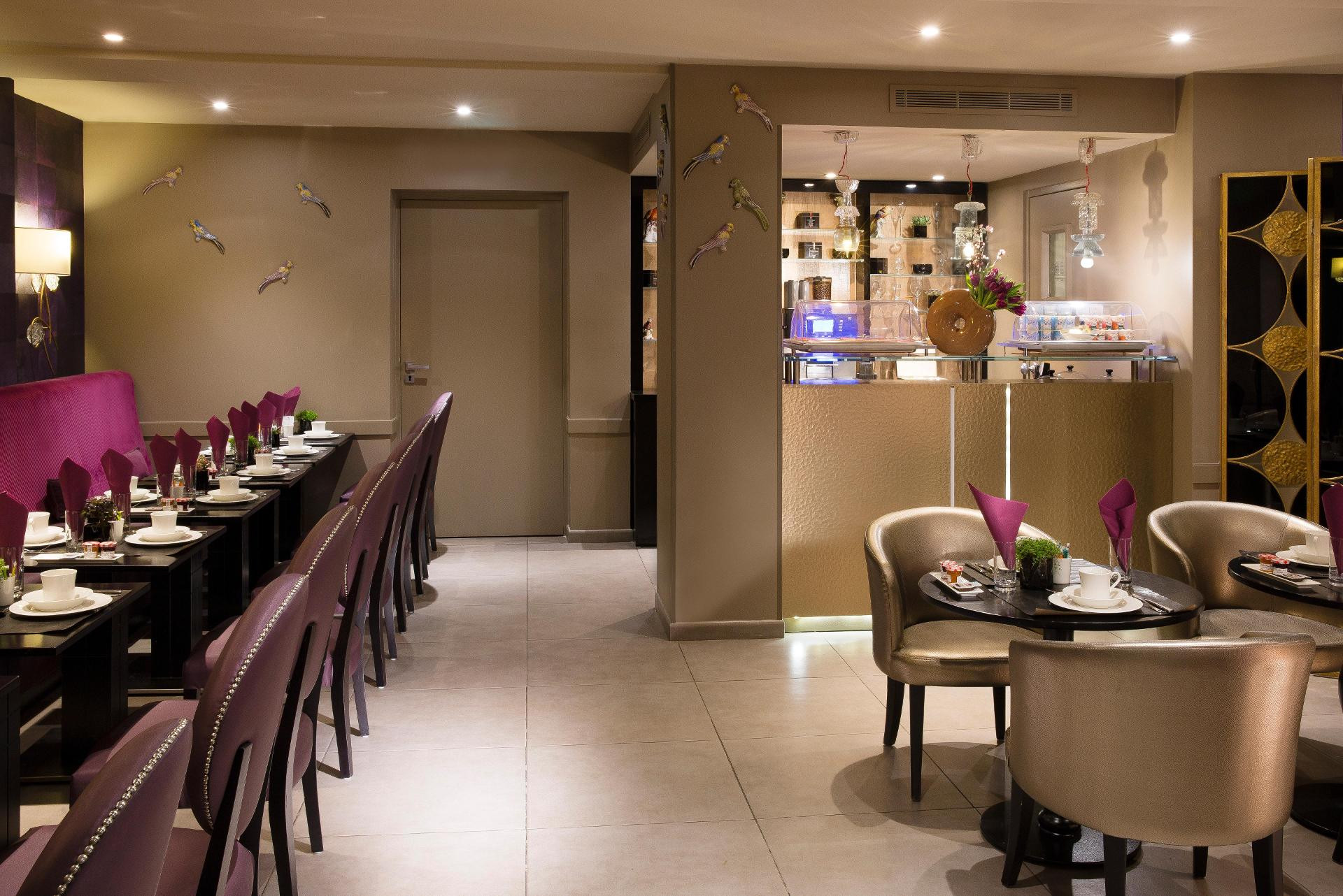 Bar/Salón Hôtel Mondial