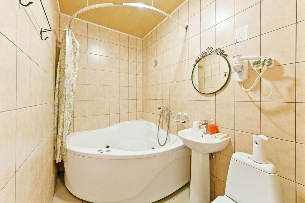Baño Samsonov Hotel on Dekabristov