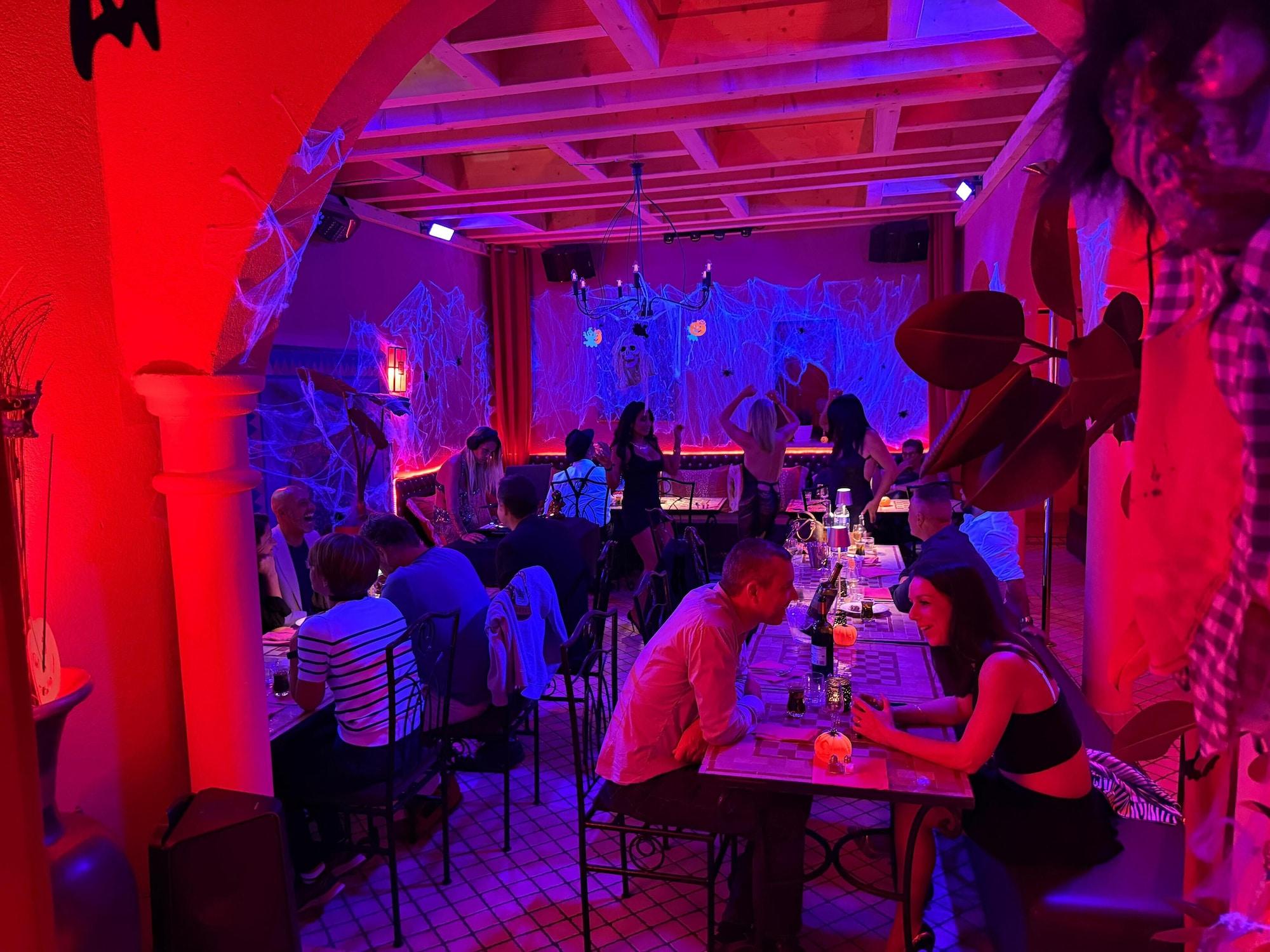 Restaurant Hôtel Riad 5 Studio Cap Libertin Village Naturiste