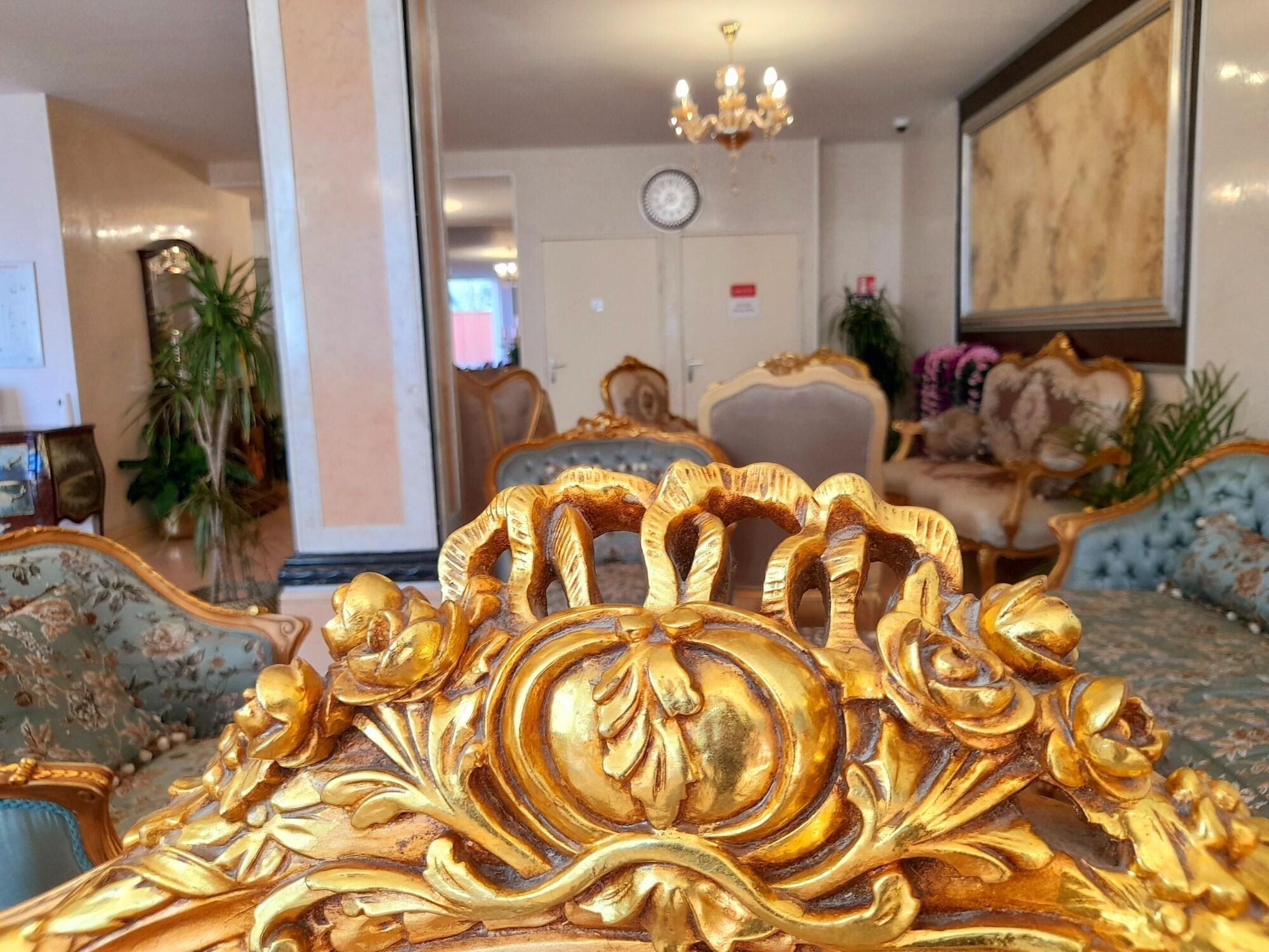 Vista Lobby HOTEL ROYAL