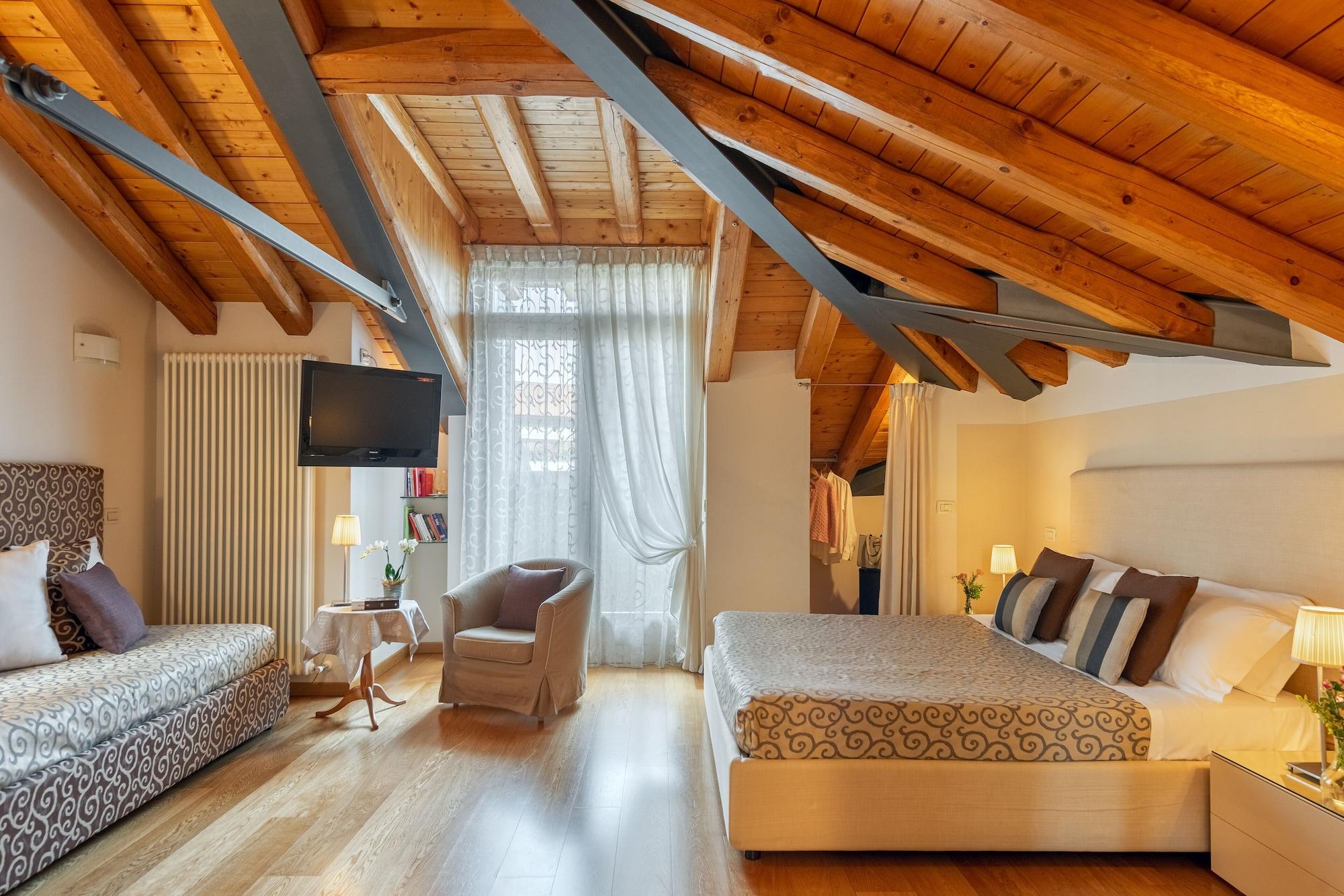 Varios Hotel Rovere