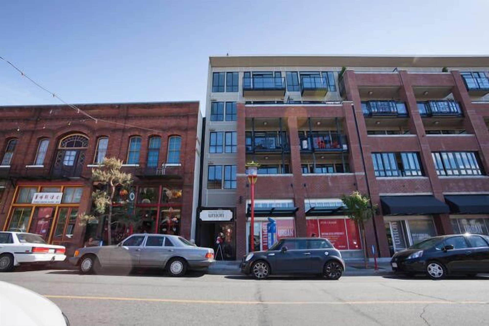 Vista Exterior 1 Bedroom China Town Condo