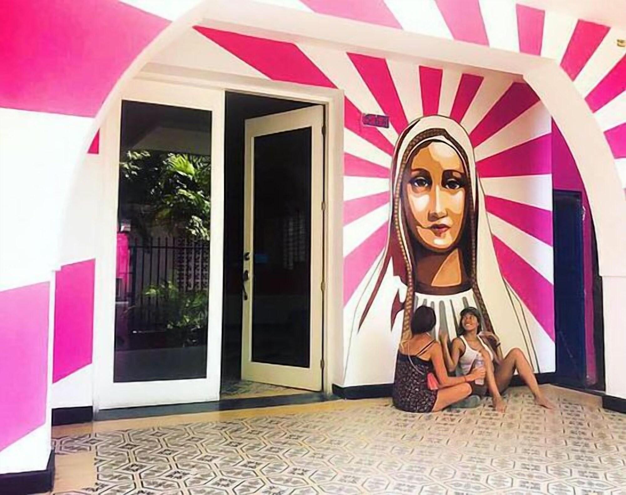 Varios Hostel Fatima Beach - Adults Only