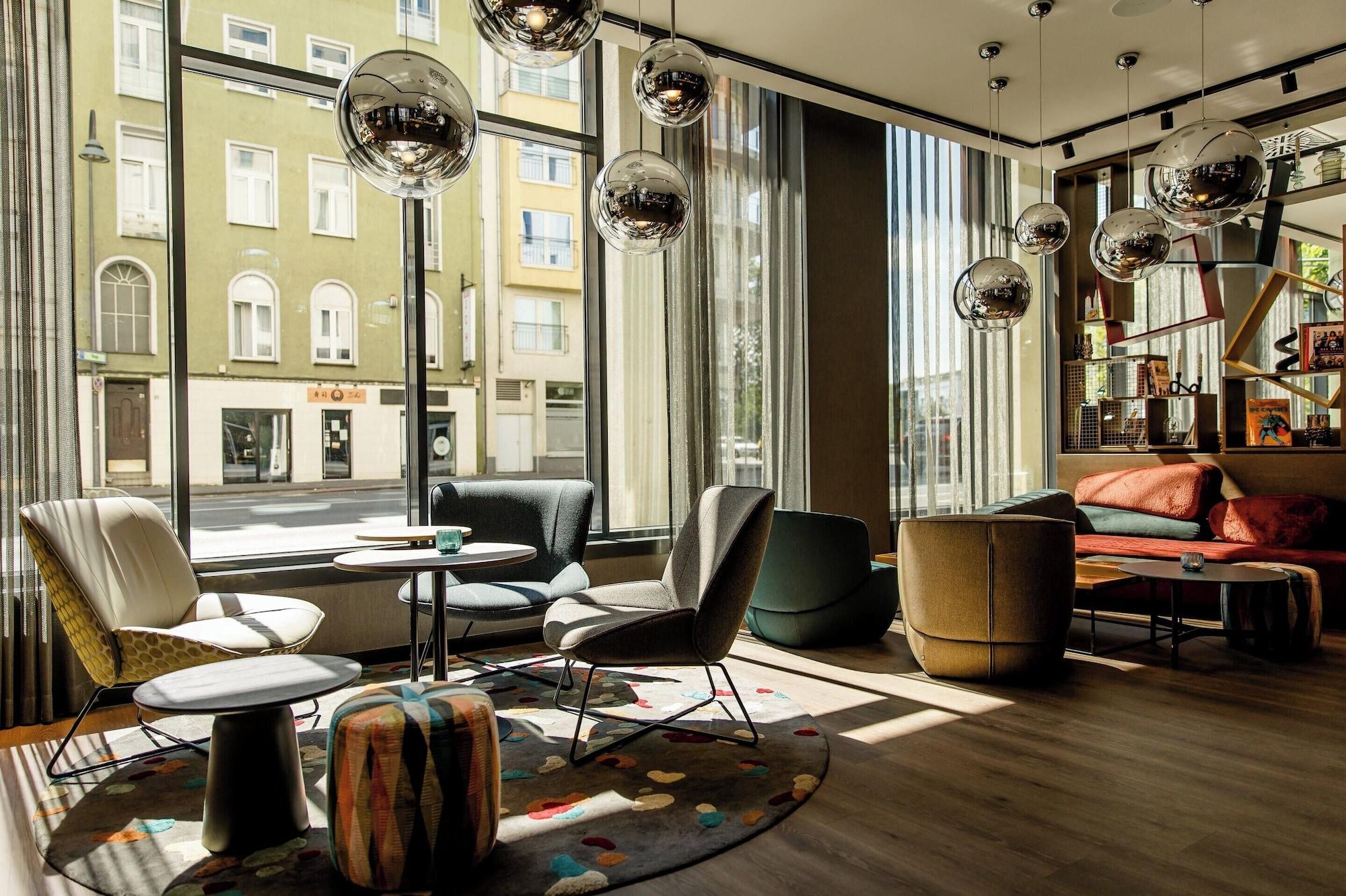 Bar/Salón Motel One Köln - Mediapark