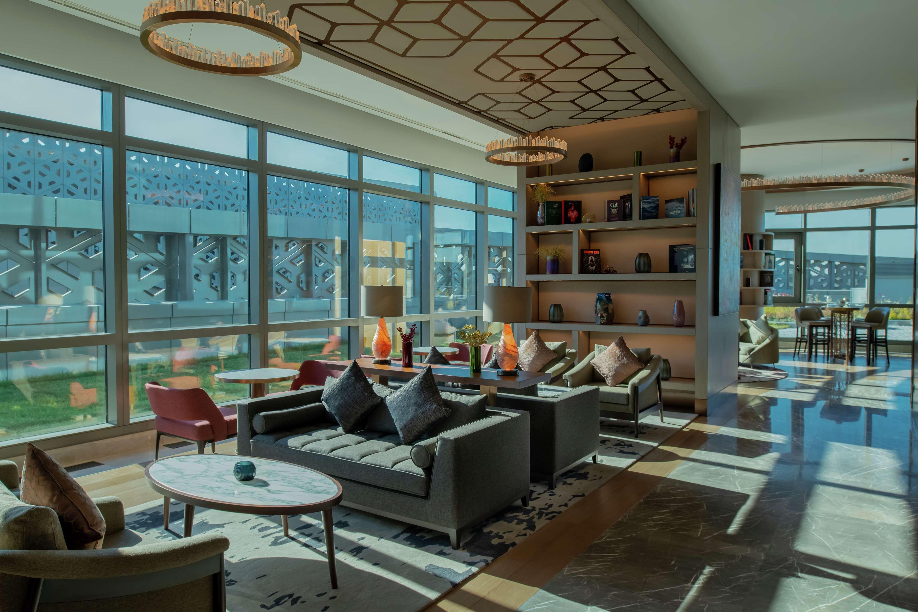 Vista Lobby Hilton Tashkent City