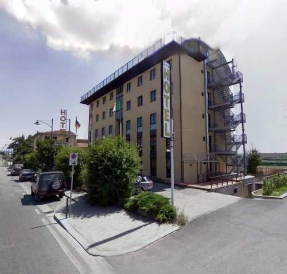 Varios Hotel Albatros