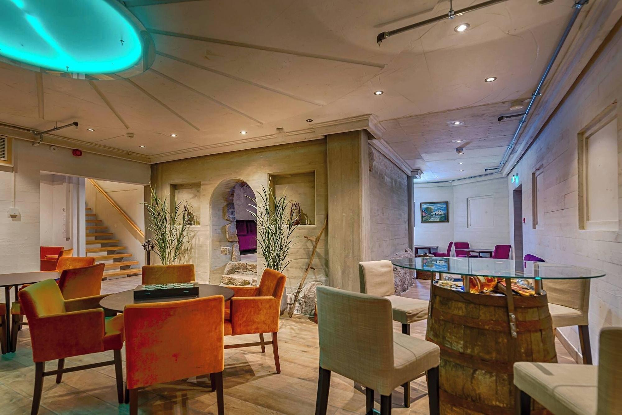 Bar/Salón Hotell Eikerapen Gjestegard