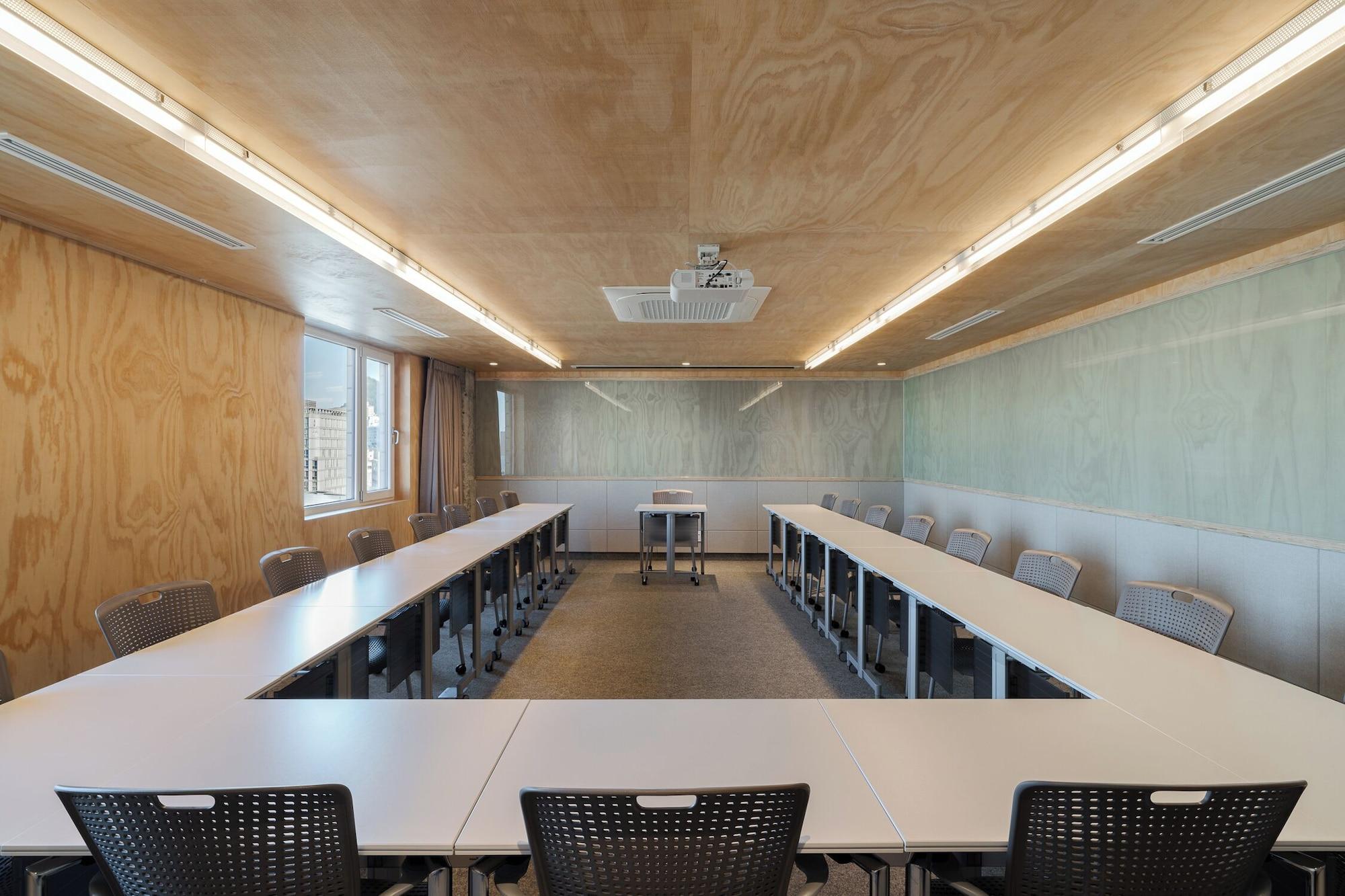Sala de Reuniones Mangrove Jeju City