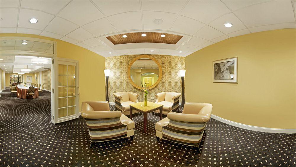 Meeting room Beacon Hotel & Corporate Quarters