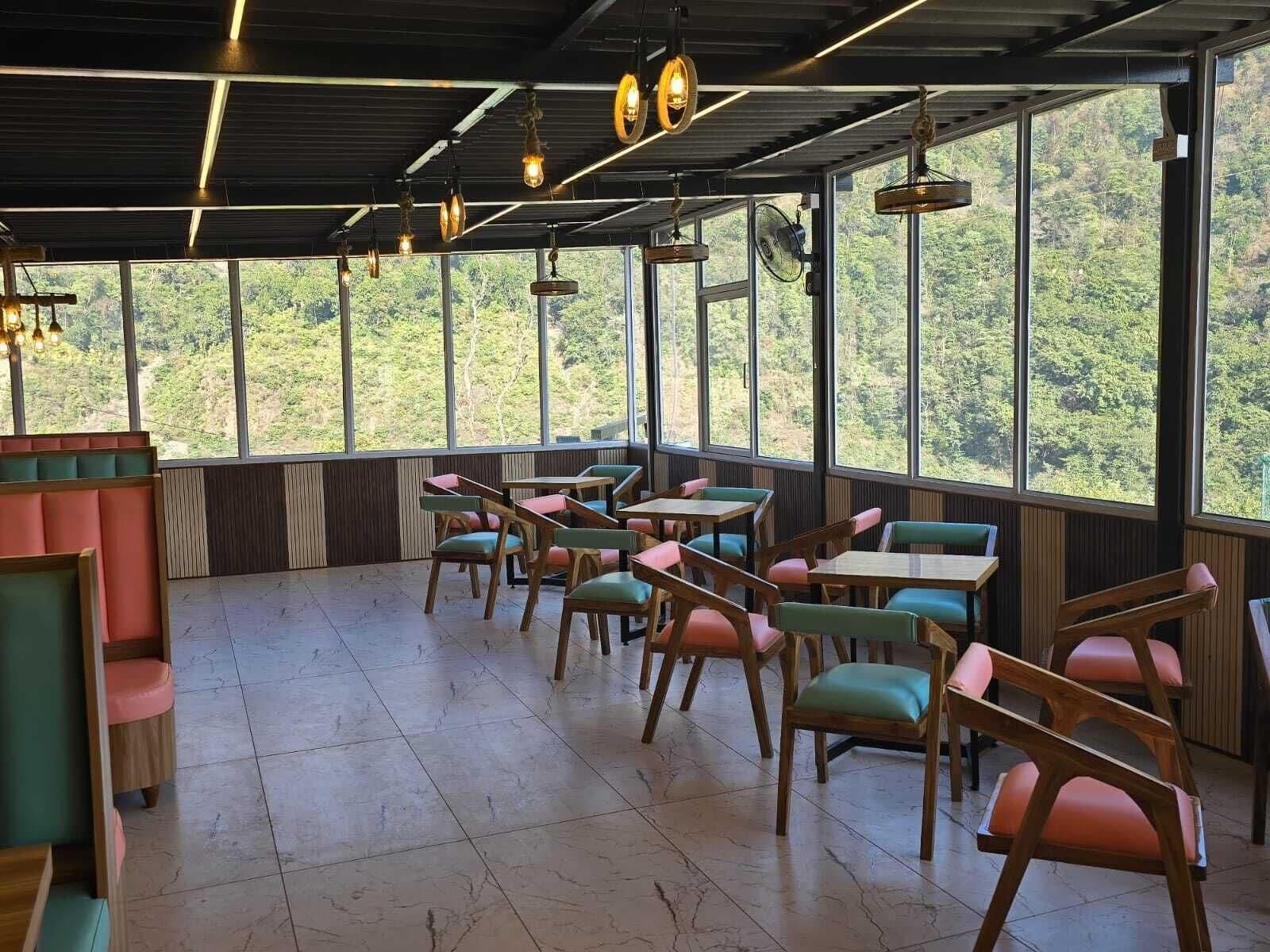 Restaurant Nature On The Rocks