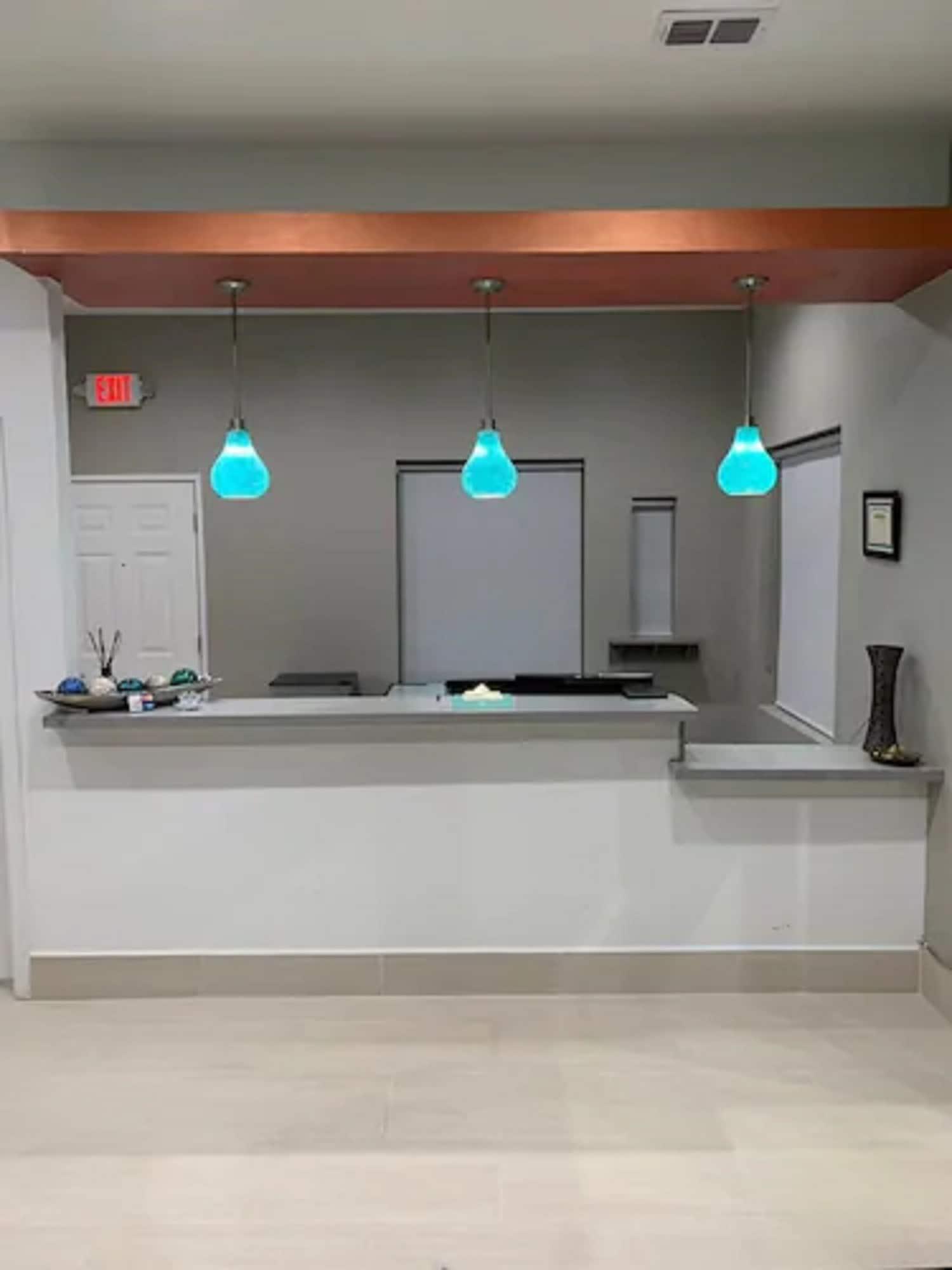 Vista Lobby HomeStay Inn & Suites Edinburg