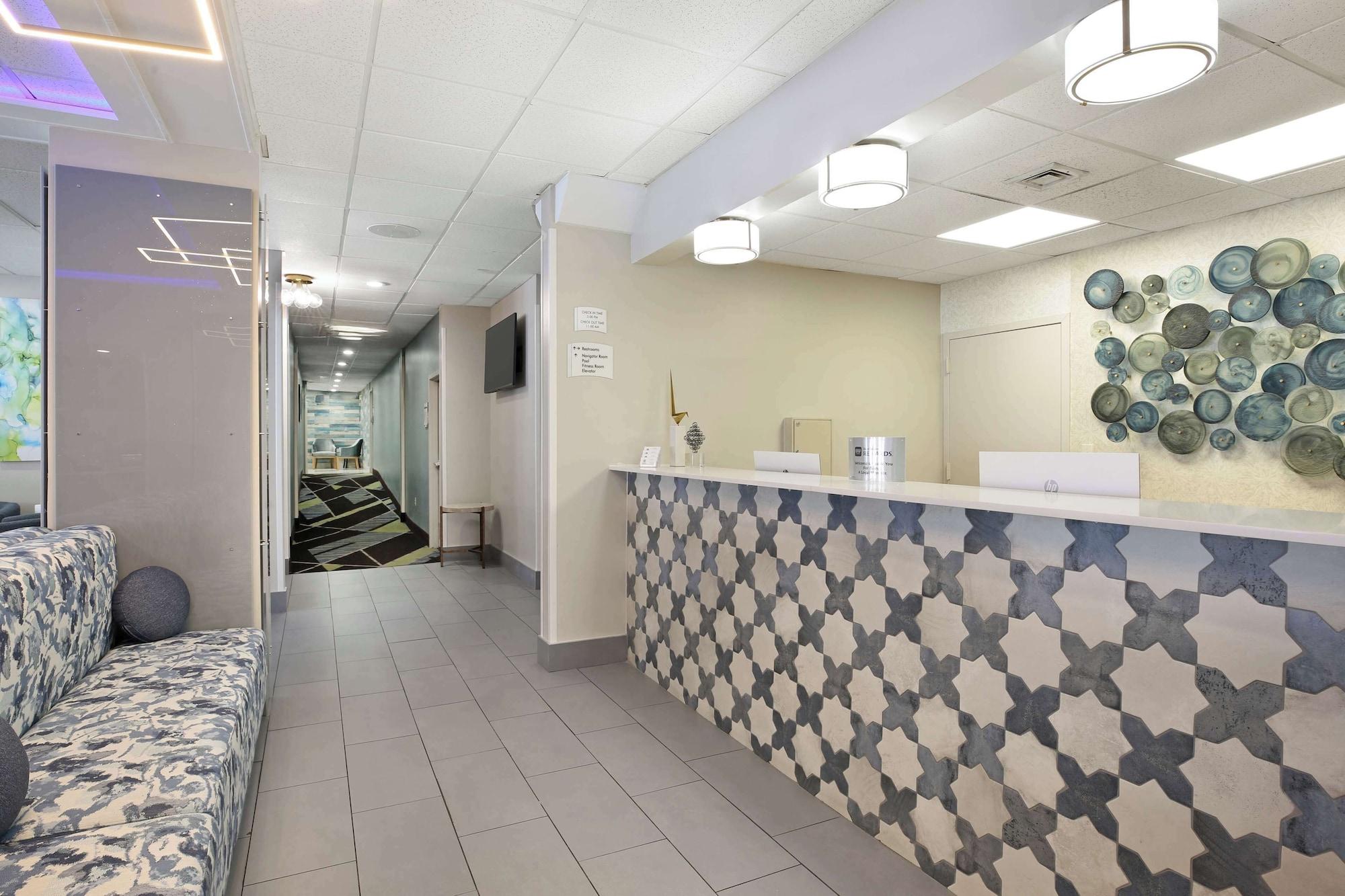 Vista Lobby Best Western Mystic Hotel