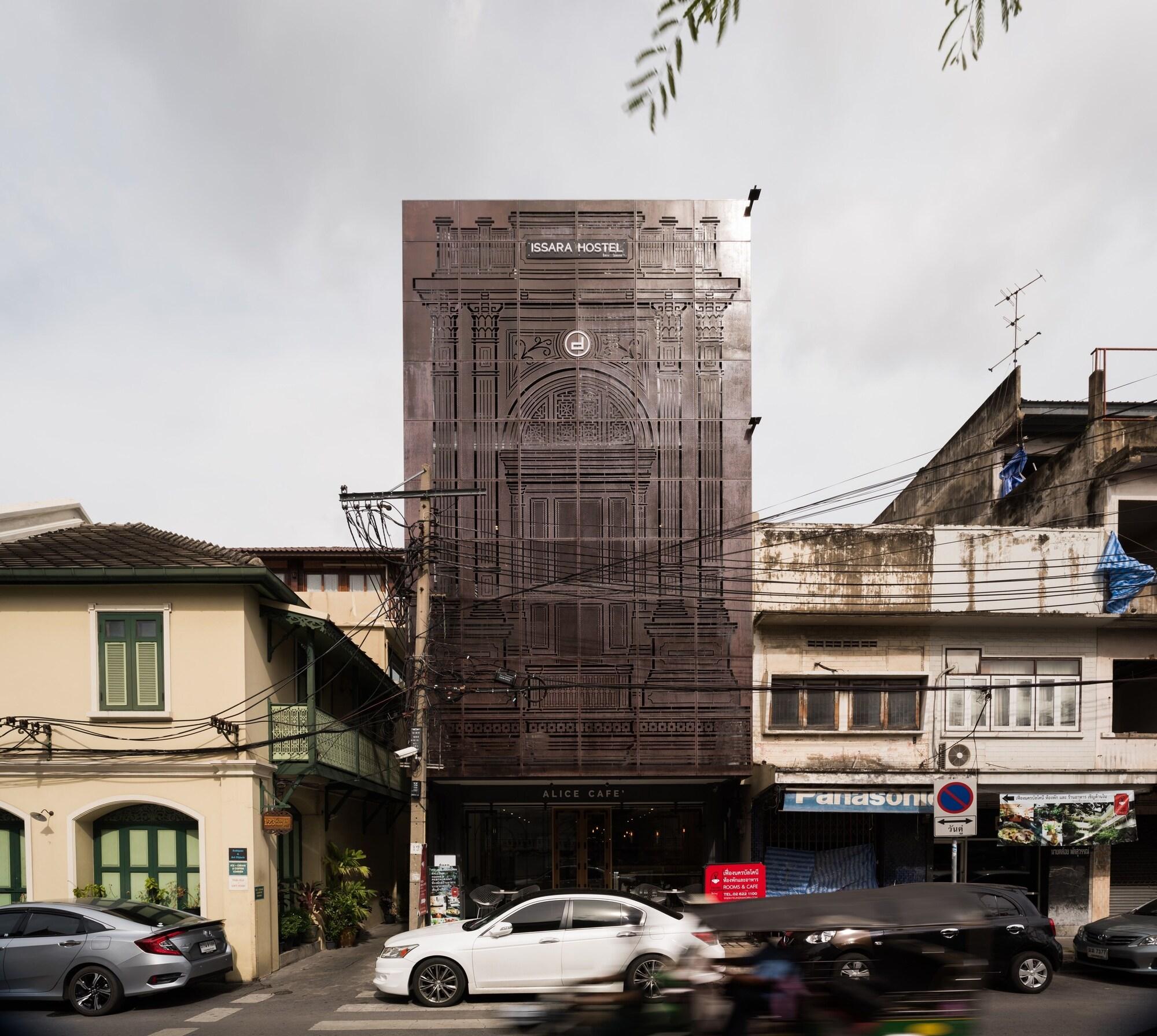 Vista Exterior Issara by d Hostel