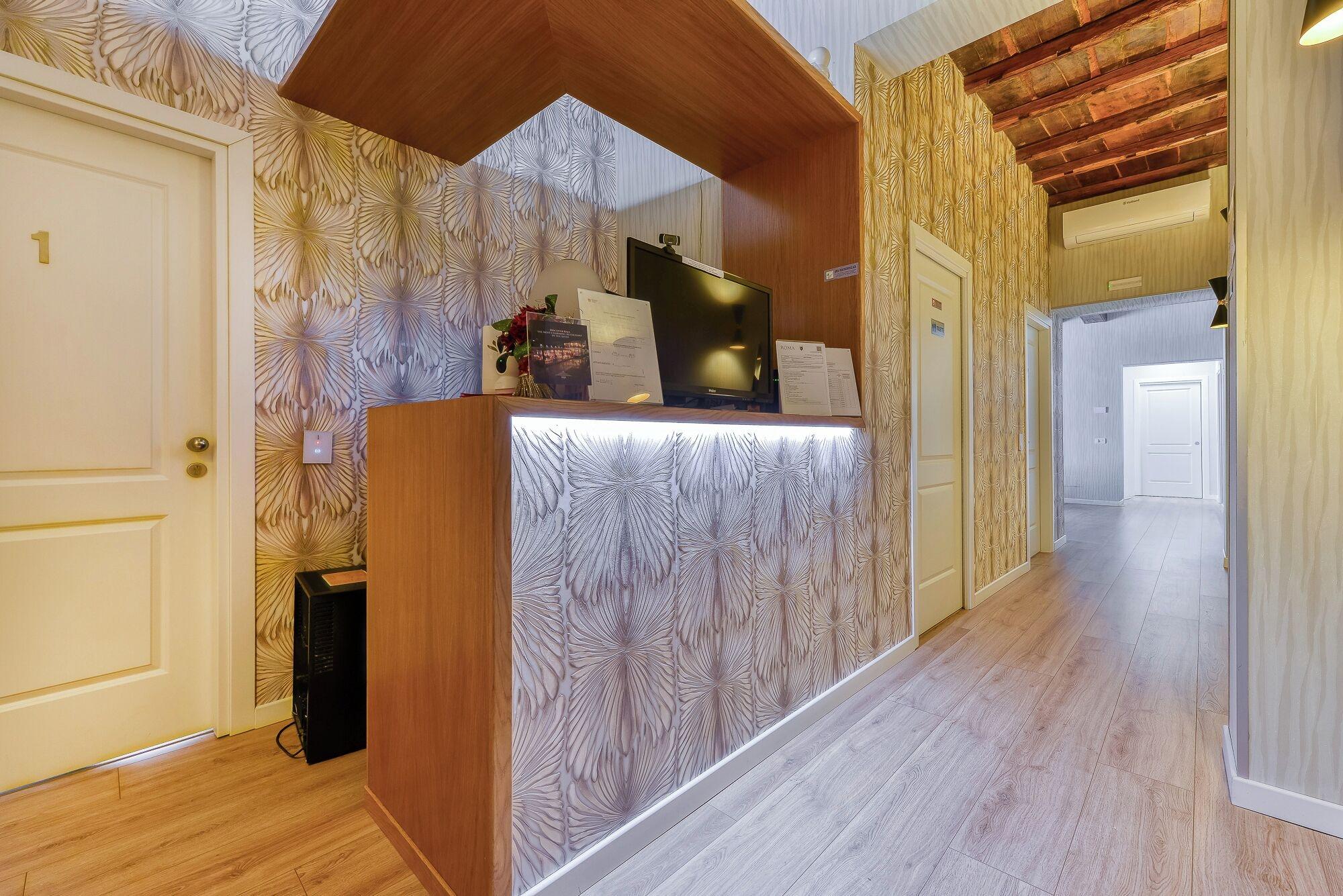 Vista Lobby Rome's Gloria Hotel