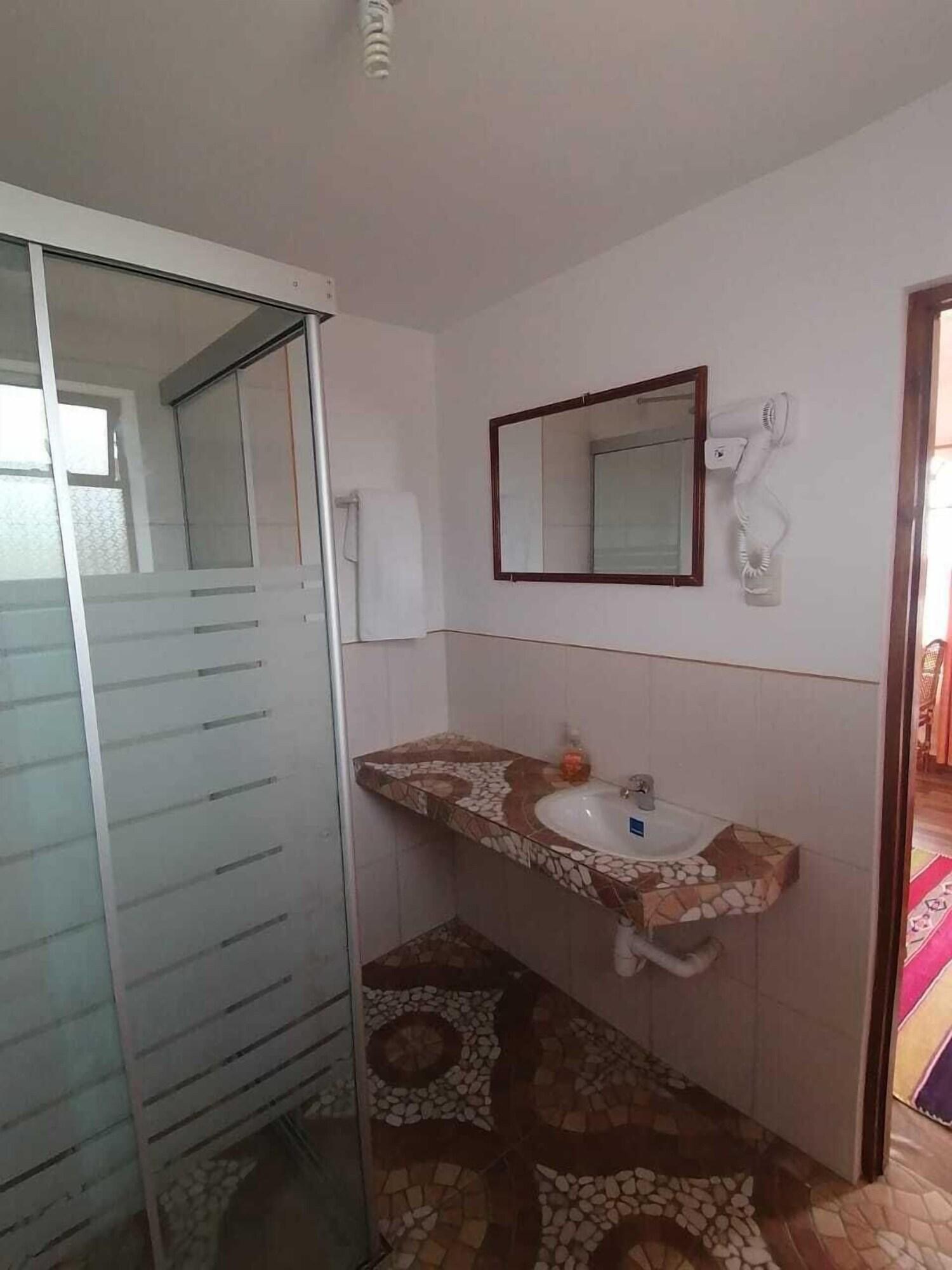 Equipamiento de Habitación Hostal Jallalla