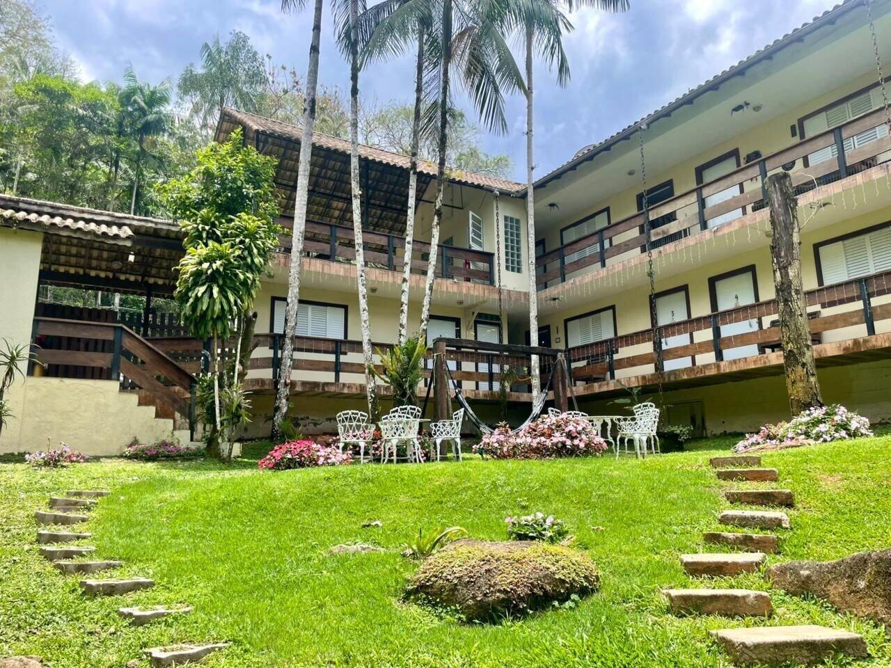 Vista Exterior Flat Salto Dagua Penedo