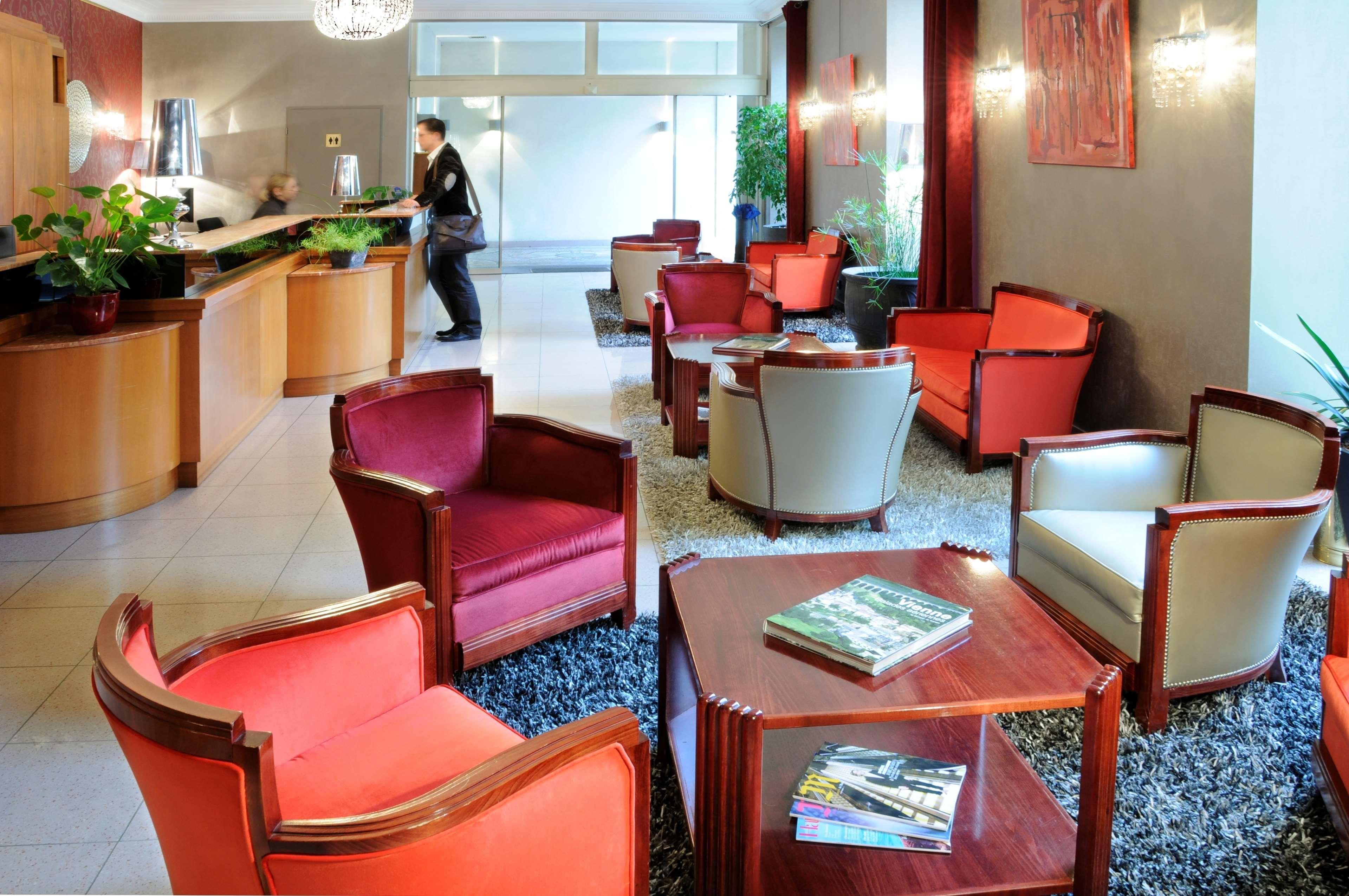 Vista Lobby Best Western Poitiers Centre Le Grand Hotel