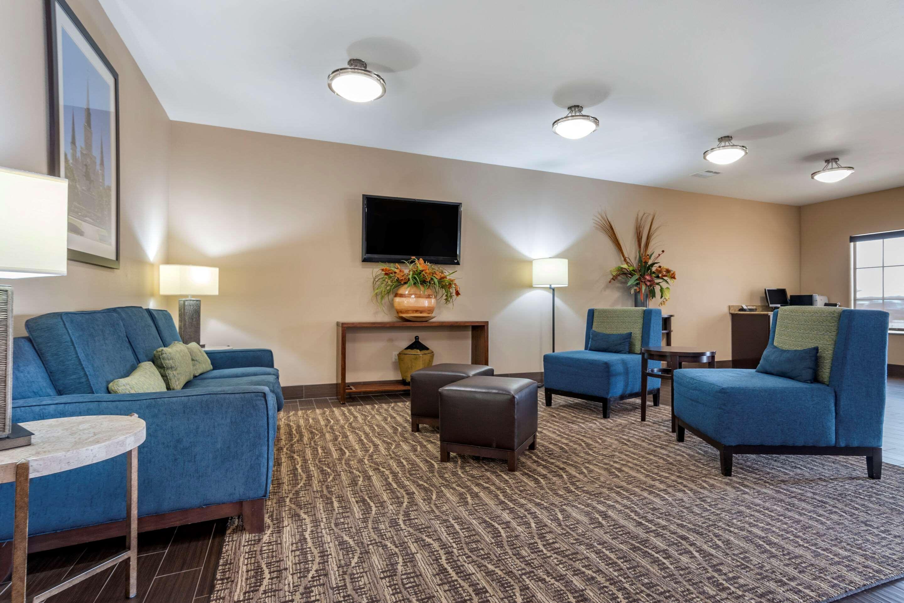 Vista Lobby Comfort Inn & Suites Scott-West Lafayette