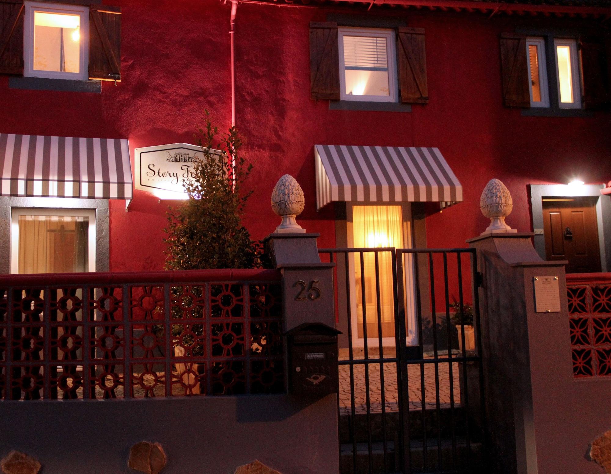Vista Exterior Storytellers Villas