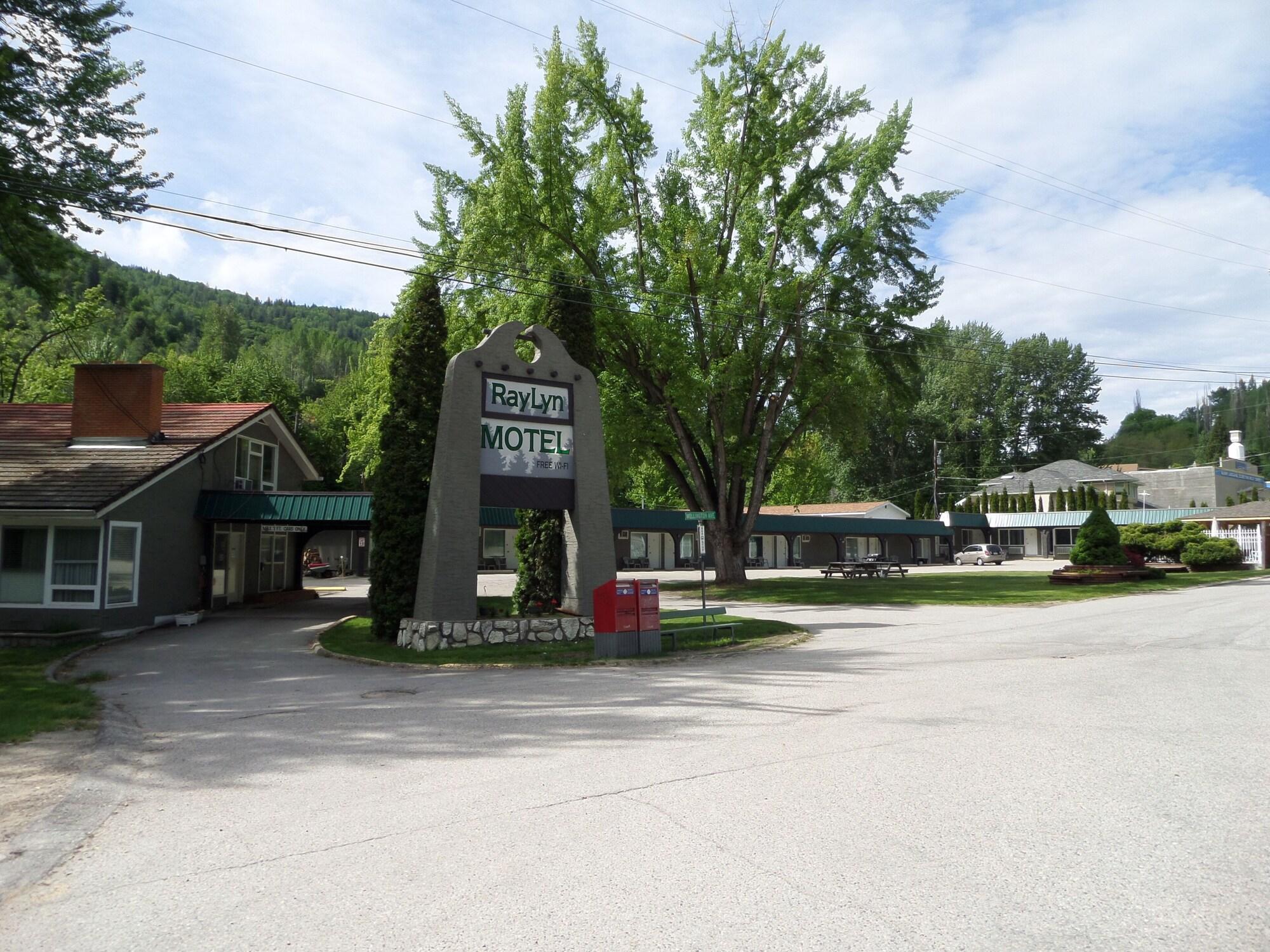 Vista Exterior Ray Lyn Motel