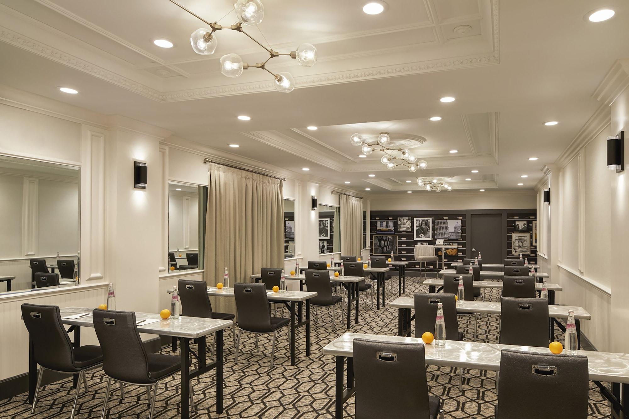 Sala de Reuniones The Barnes San Francisco, Tapestry Collection by Hilton