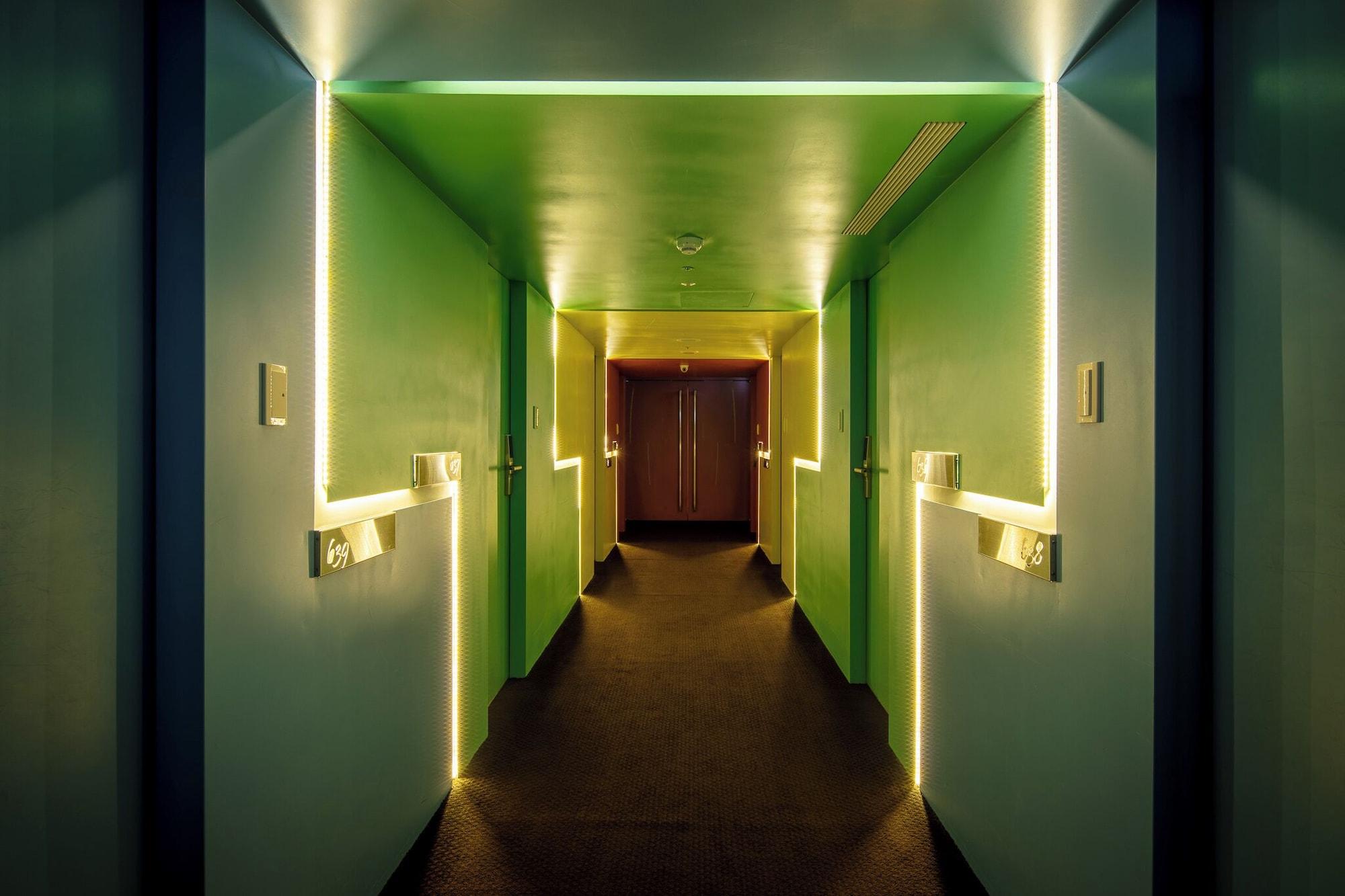 Varios Goodmore Hotel
