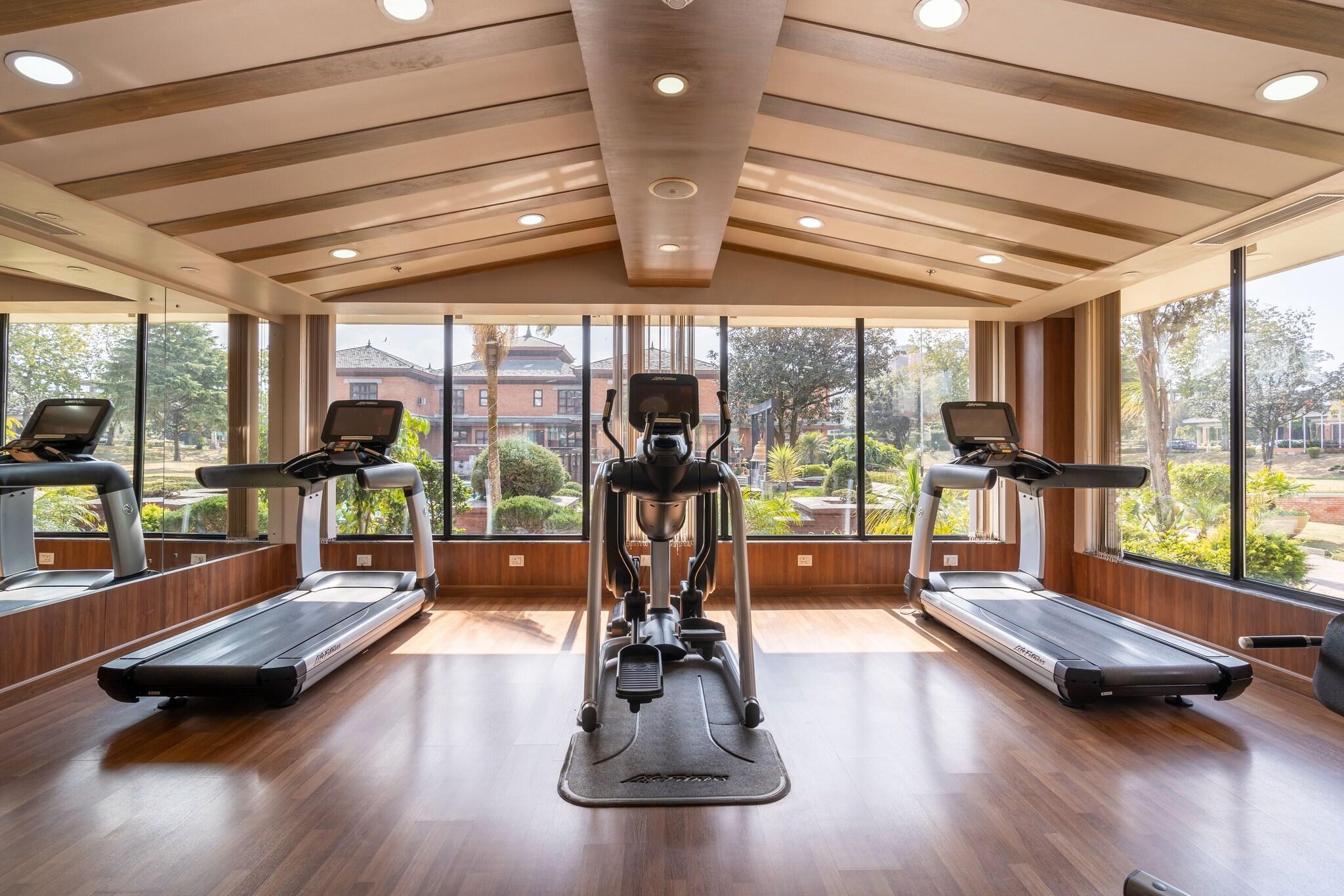 Gimnasio The Soaltee Kathmandu, Autograph Collection