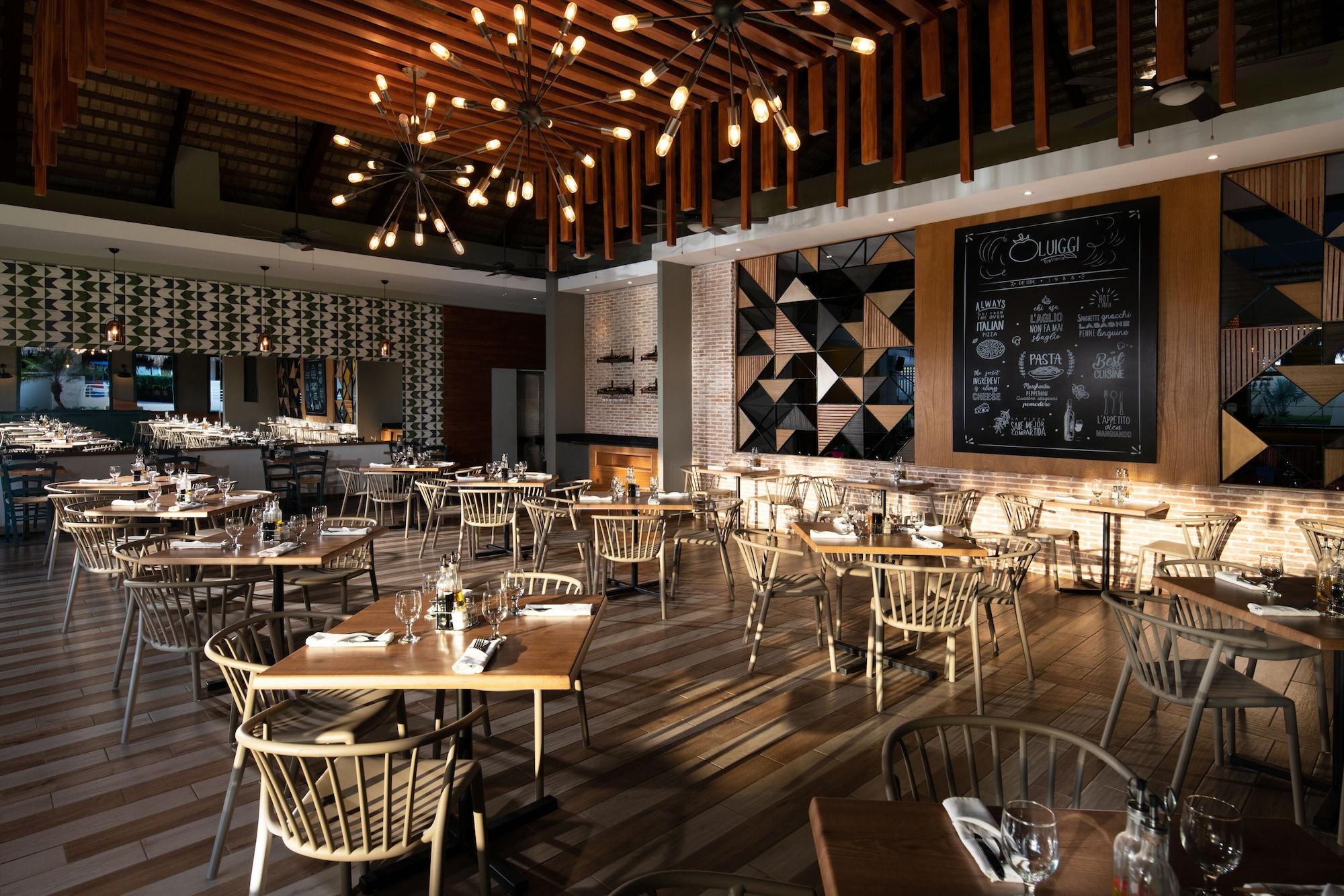 Restaurant Select at Casa Marina Adults Only