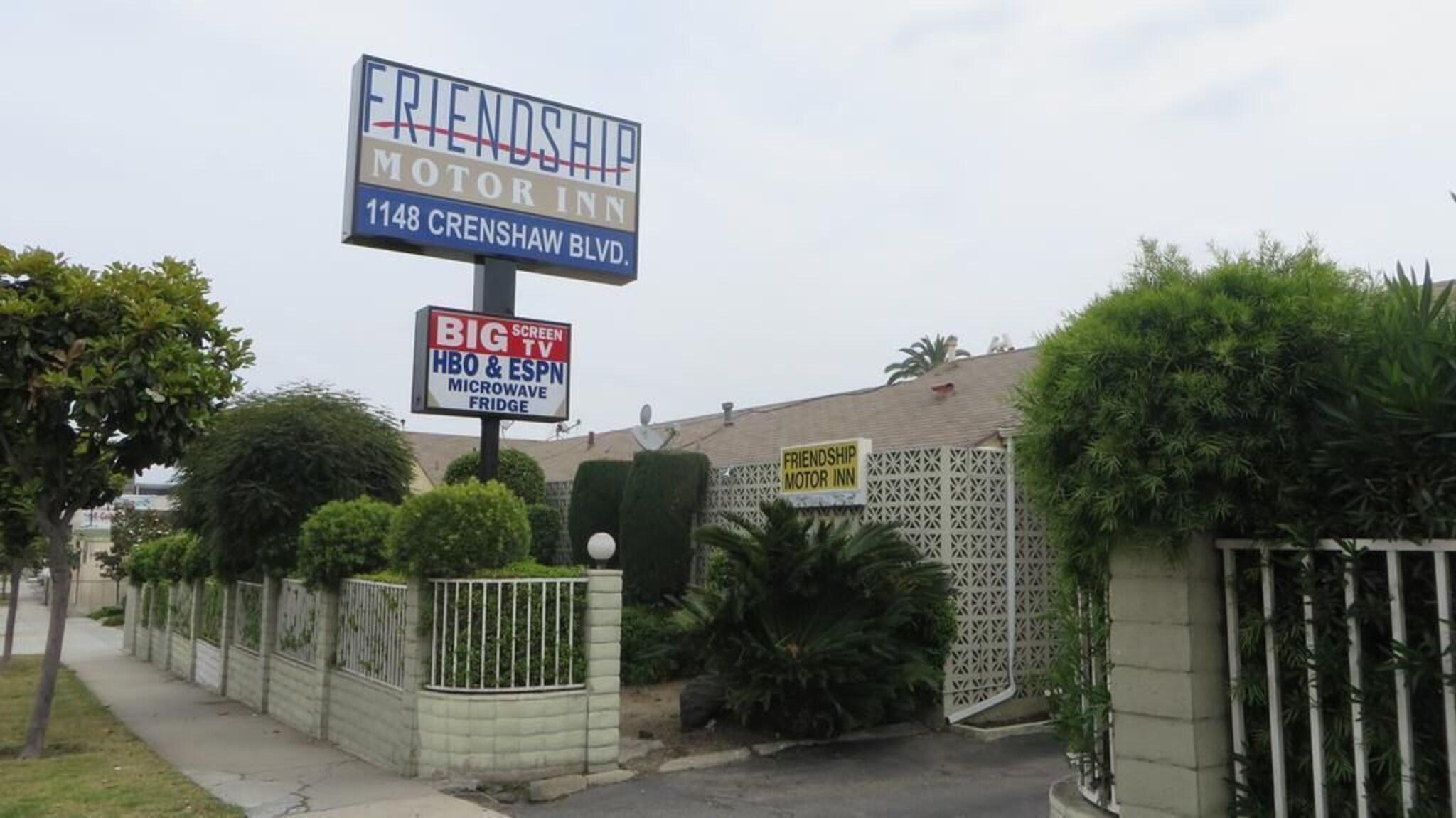 Varios Friendship Motor Inn