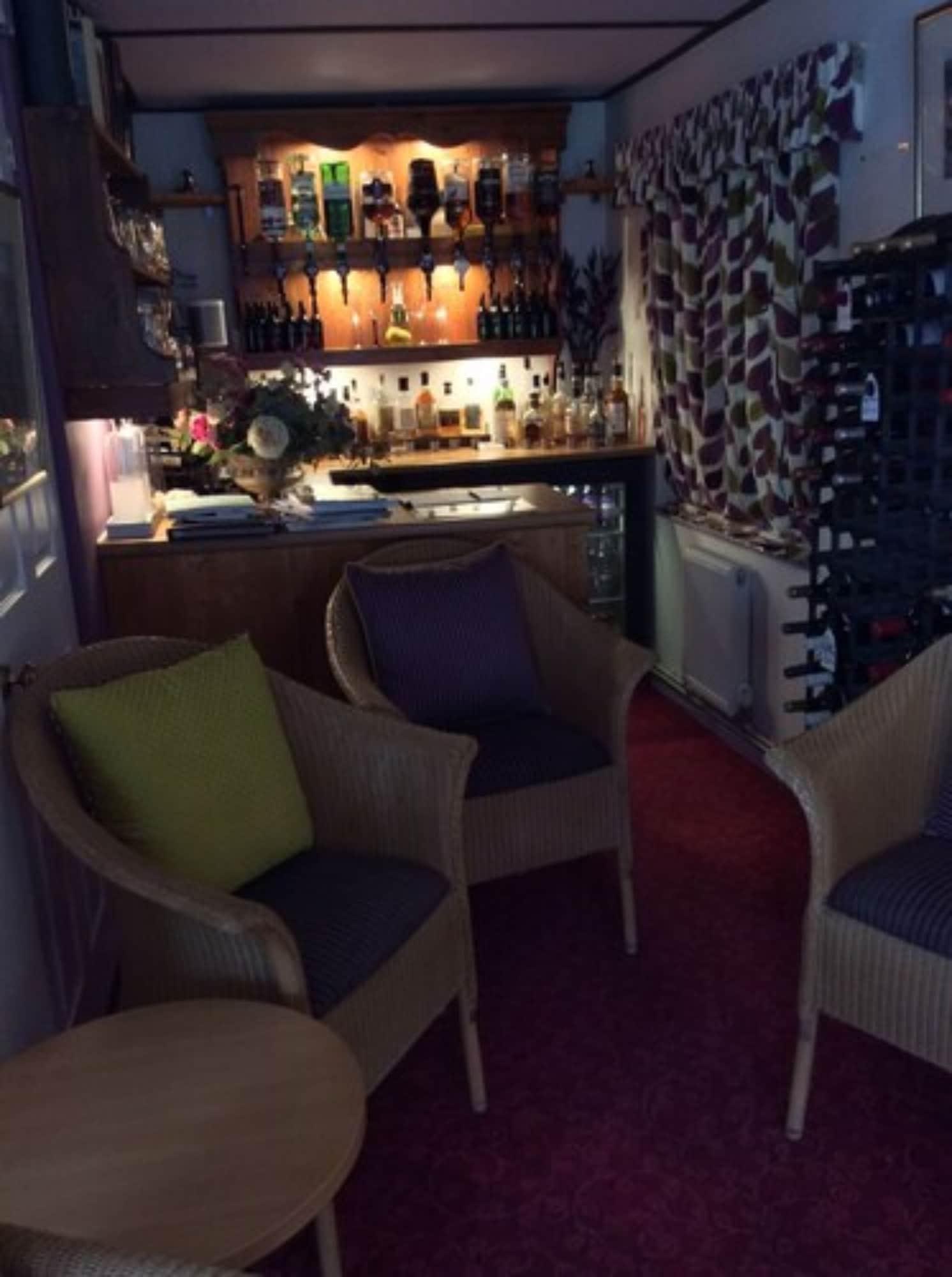 Bar/Salón The Old Bridge House