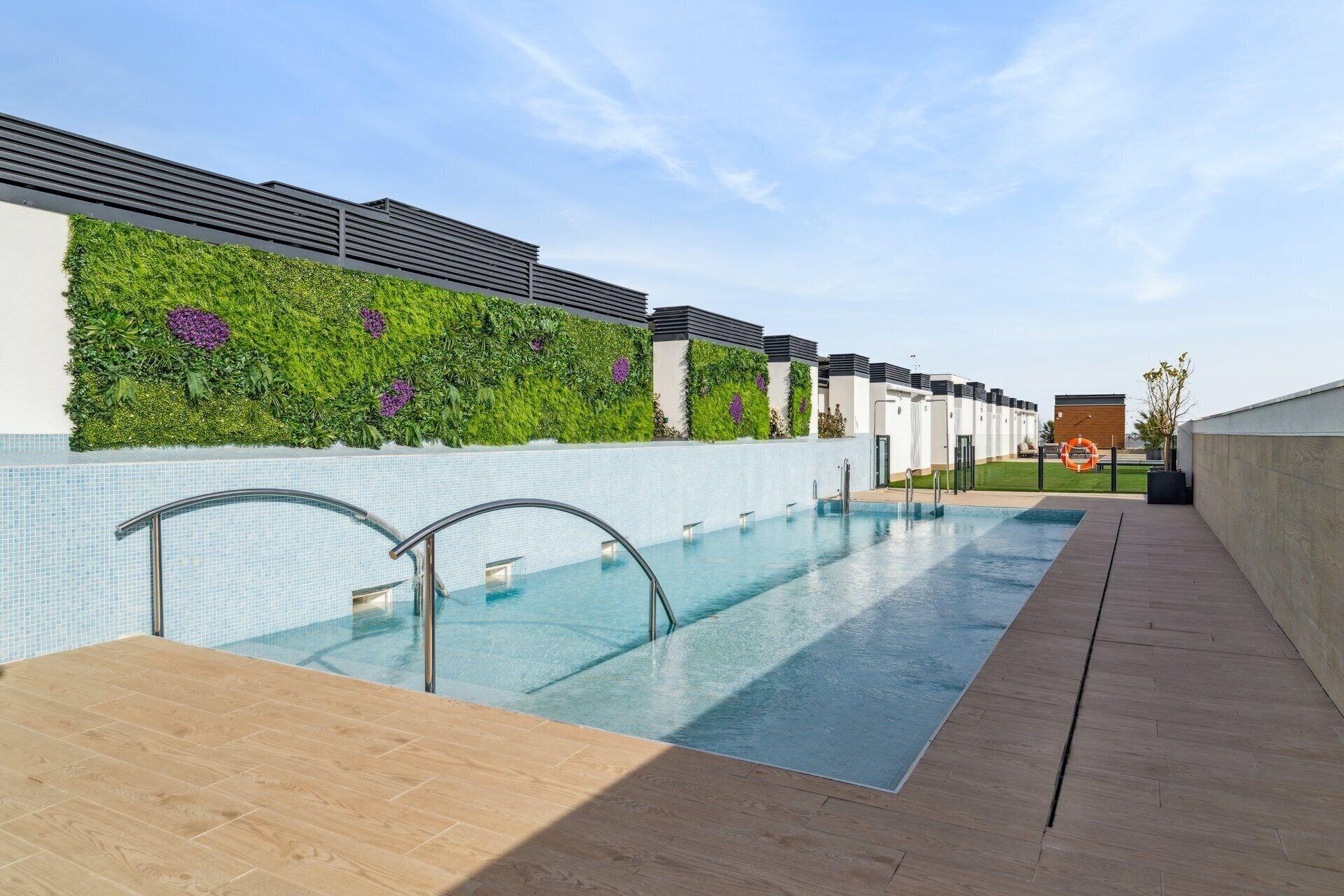 Vista Piscina BEXT VALLECAS by HABYT