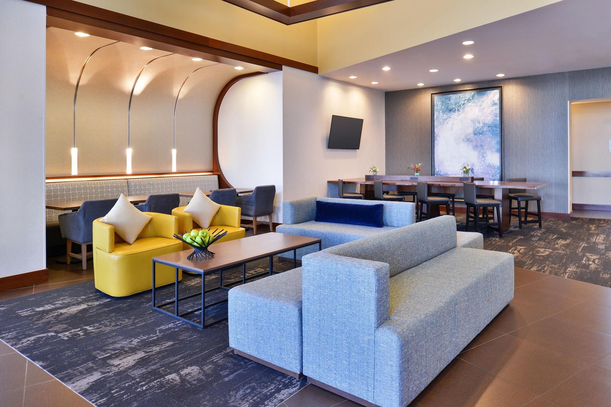 Vista Lobby Hyatt Place Garden City