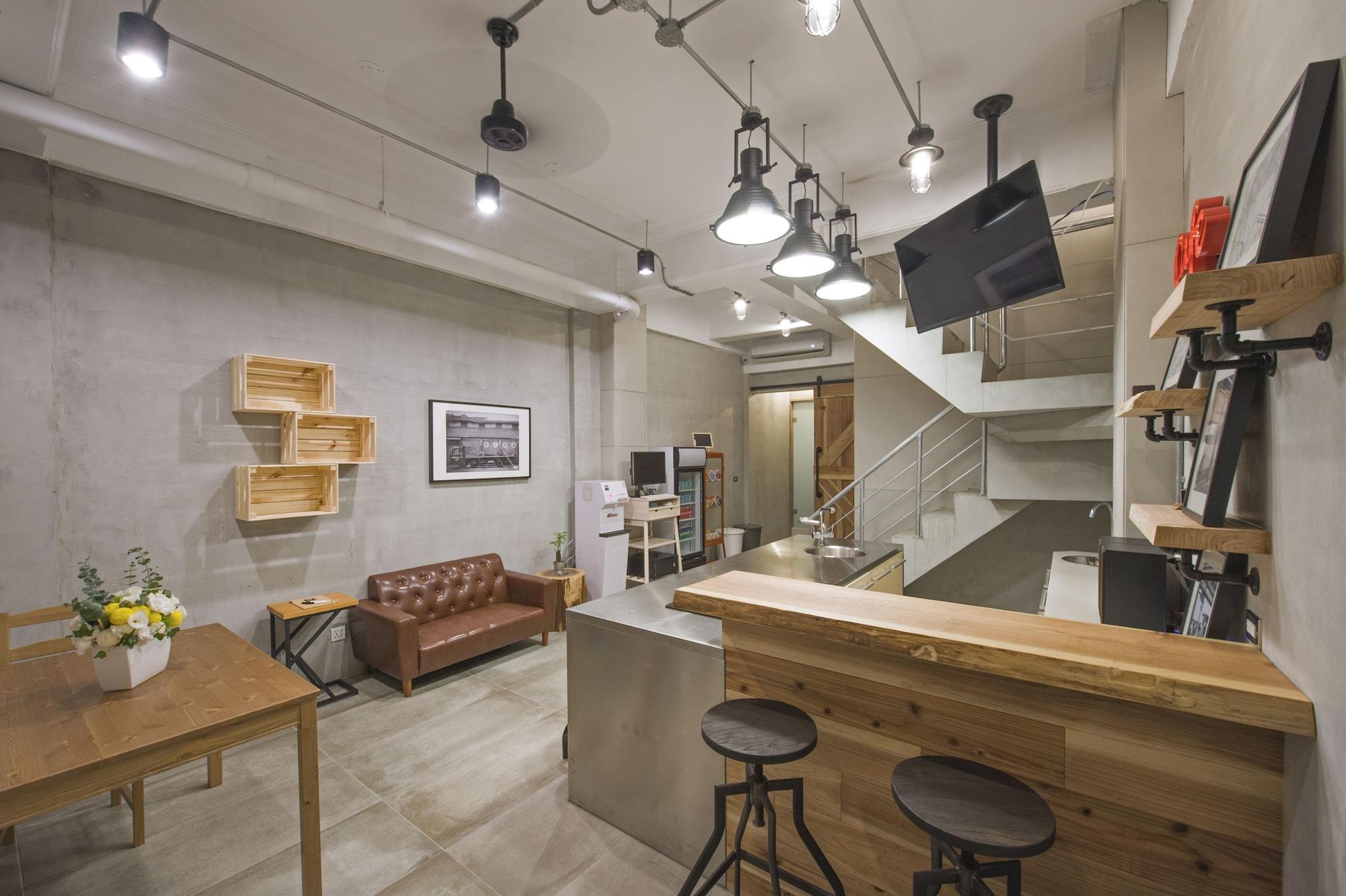 Vista Exterior OX Suites