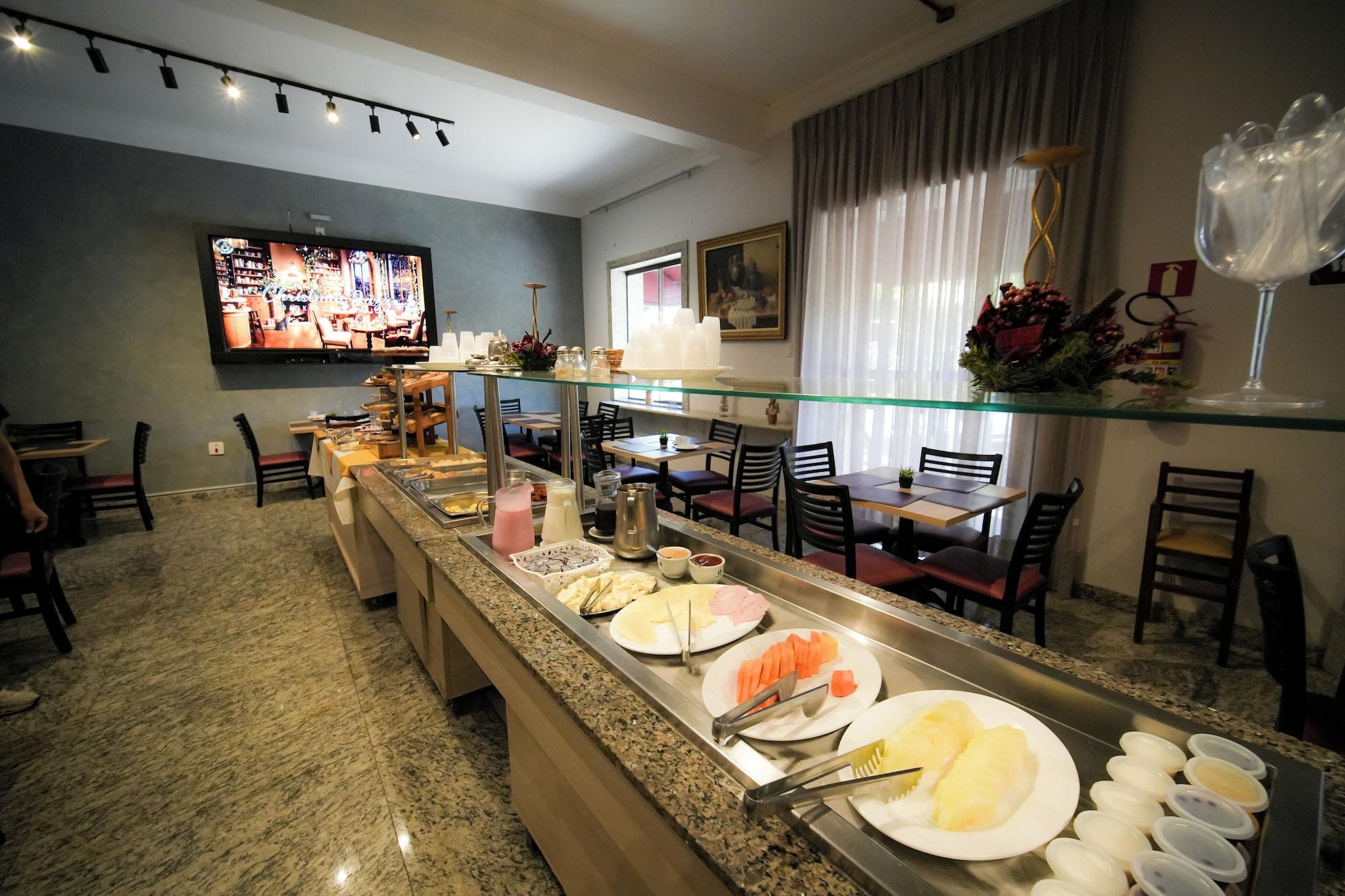 Restaurant Hotel Euro Suíte Poços de Caldas By Nacional Inn