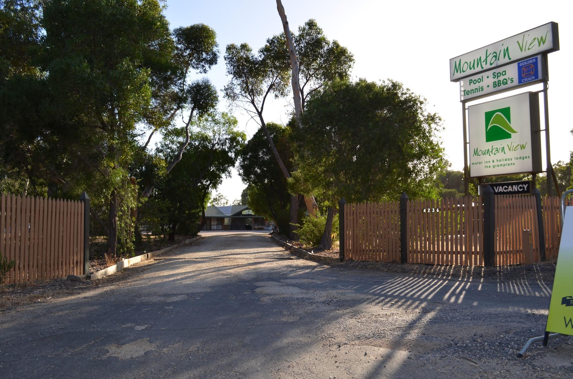 Vista Exterior Mountain View Motor Inn & Holiday Lodges