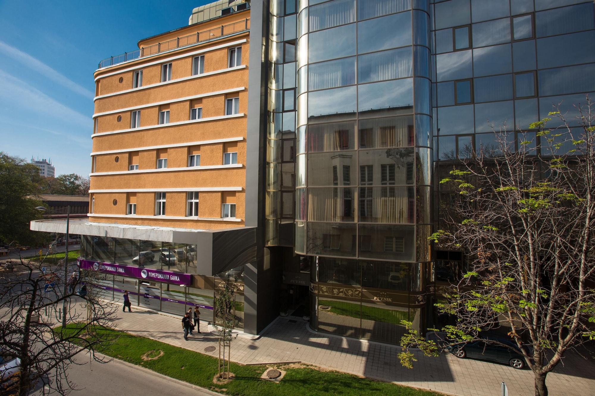 Vista Exterior Hotel Putnik